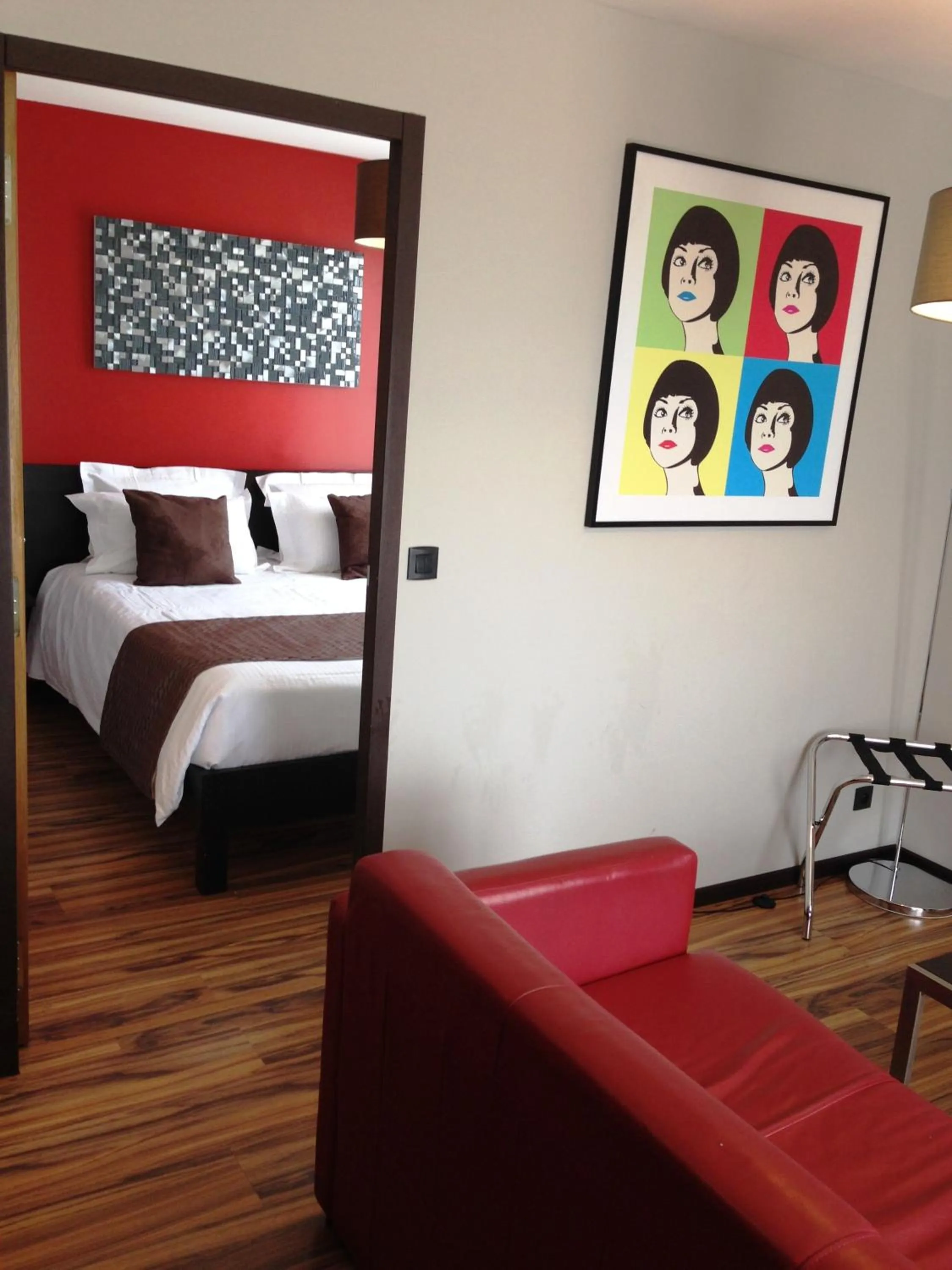 Decorative detail, Bed in Best Western Park Hotel Geneve-Thoiry