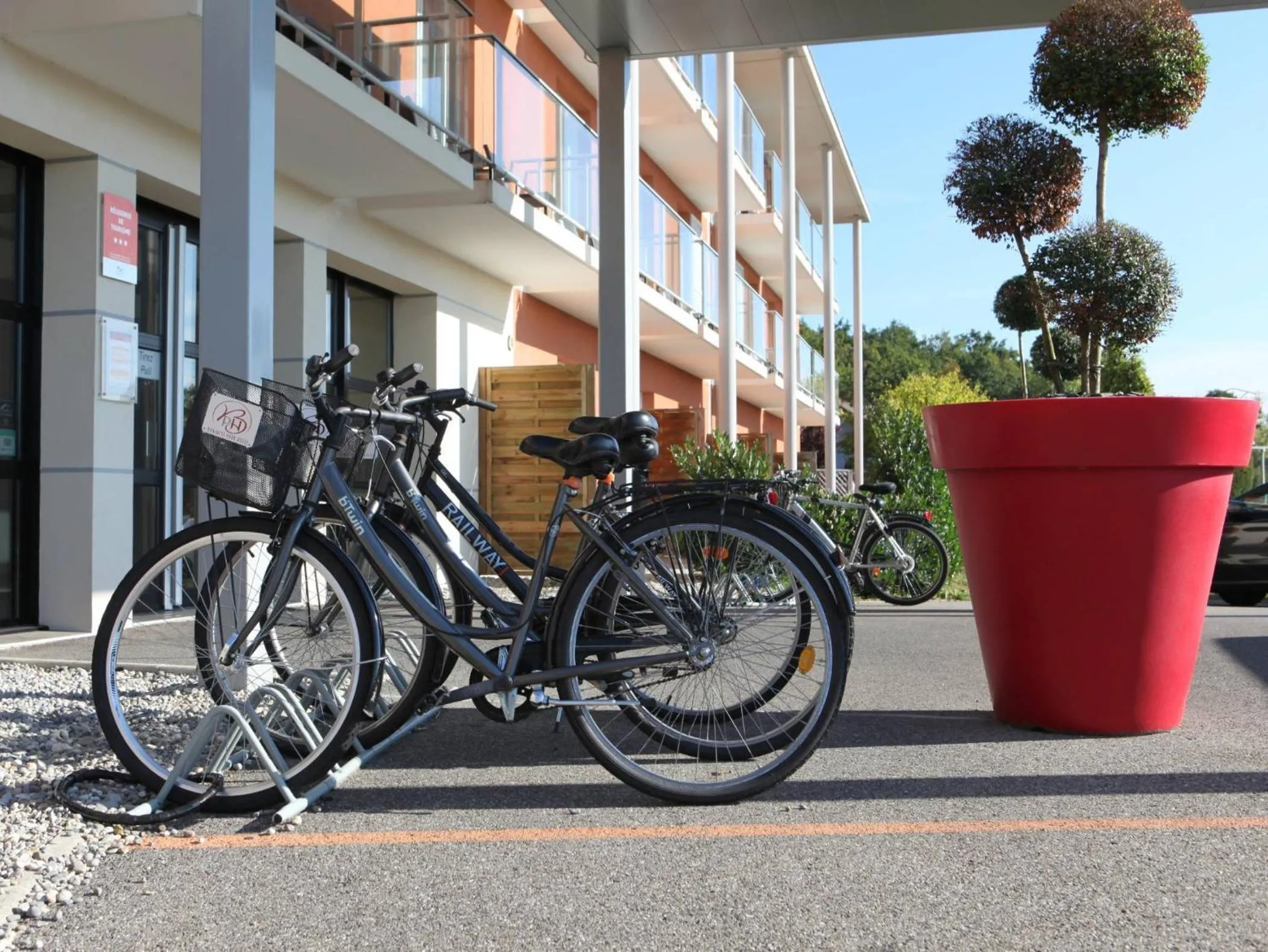 Facade/entrance in Best Western Park Hotel Geneve-Thoiry