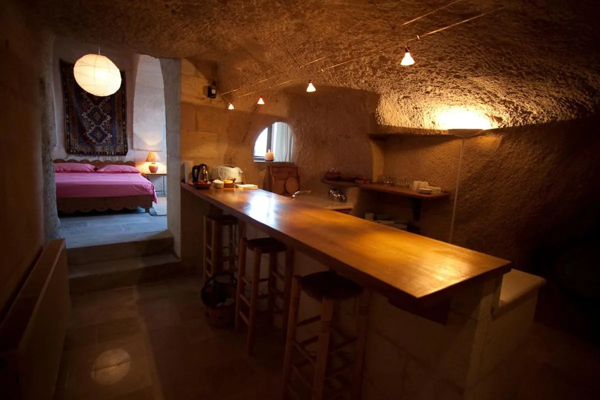 Kitchen or kitchenette, Bed in Les Maisons De Cappadoce