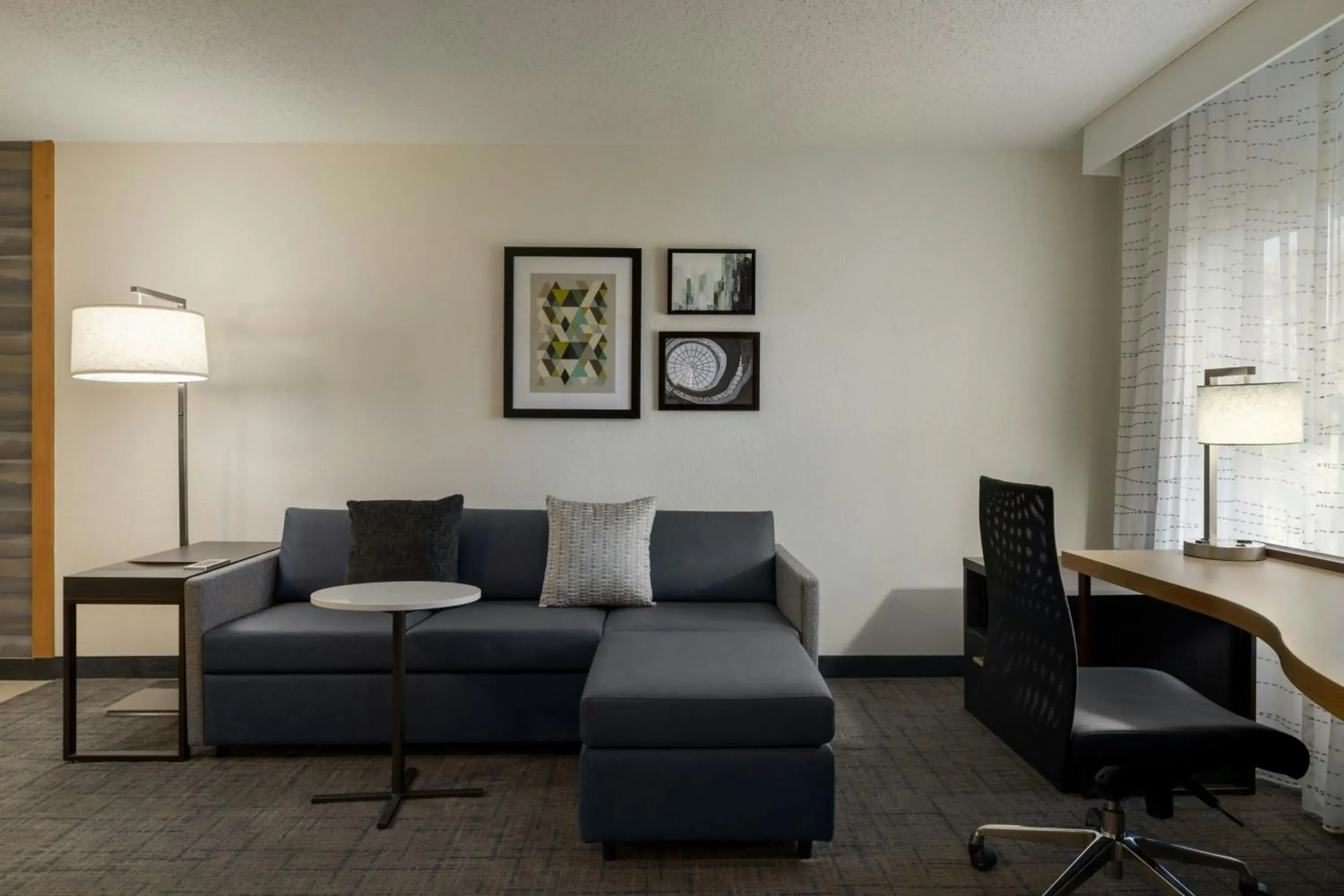 Two-Bedroom Suite with Adapted Tub - Mobility and Hearing Accessible in Residence Inn by Marriott Richmond Chester Two-Bedroom Suite with Adapted Tub - Mobility and Hearing Accessible in Residence Inn by Marriott Richmond Chester