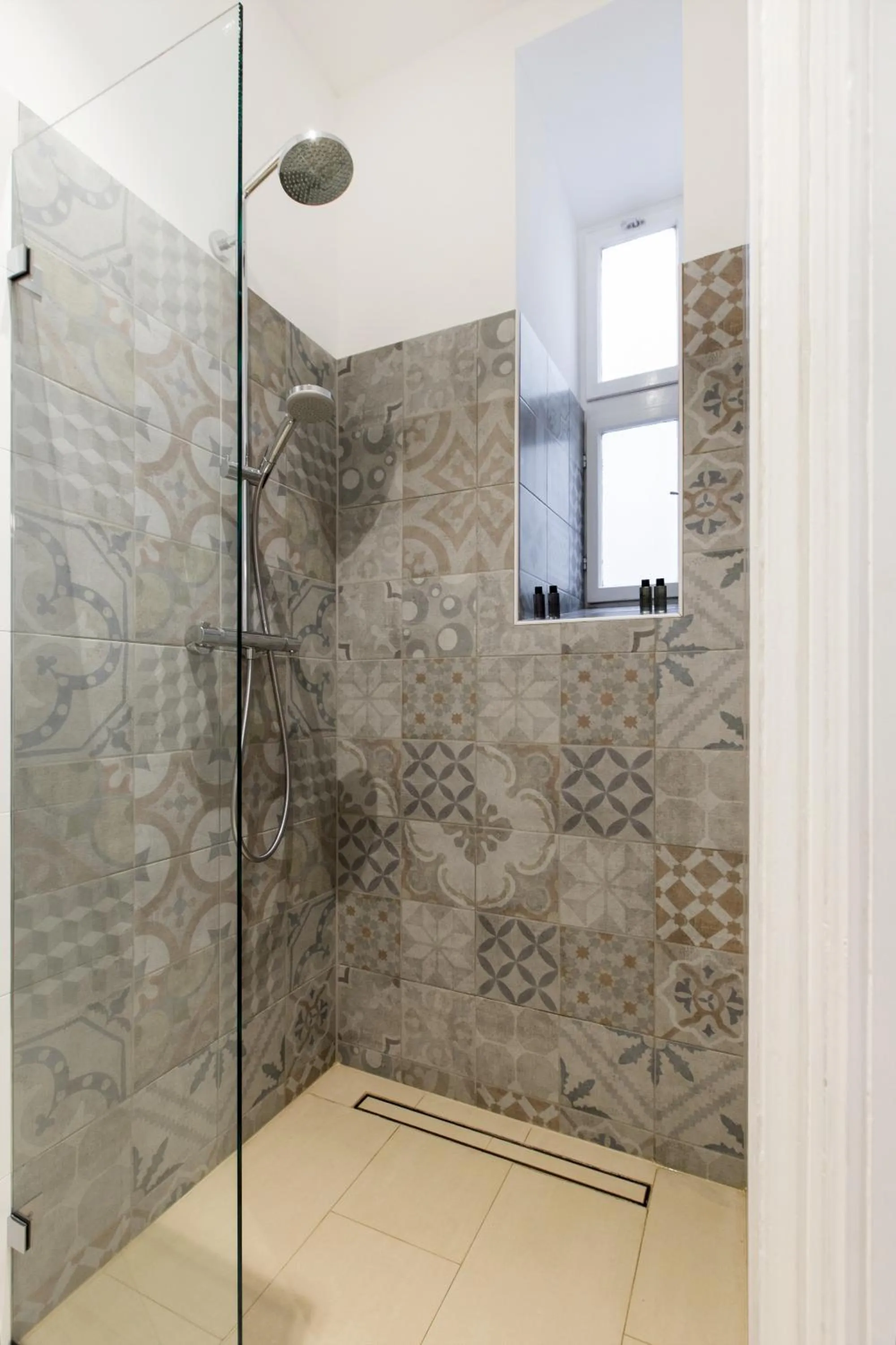Shower in HeyMi Apartments in City Center