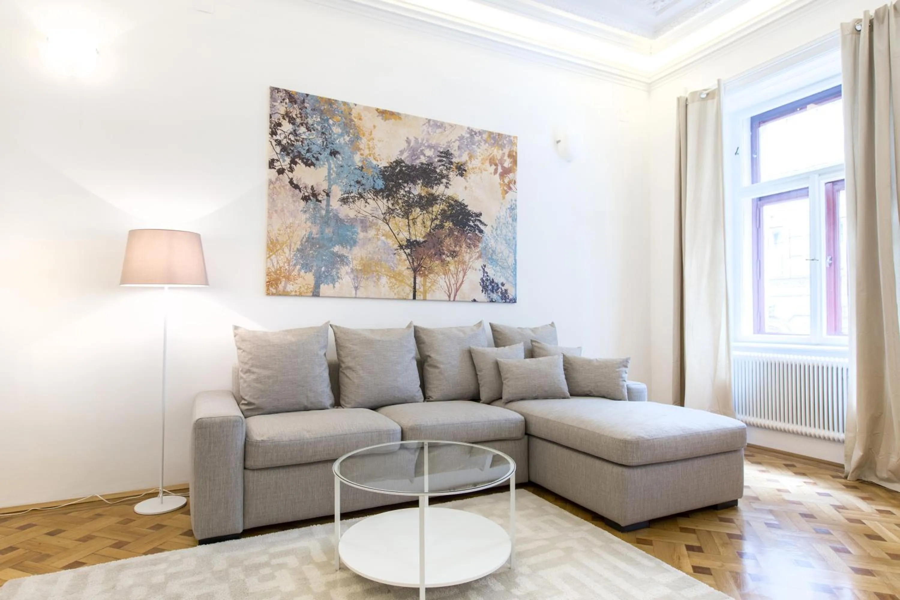 Seating area in HeyMi Apartments in City Center