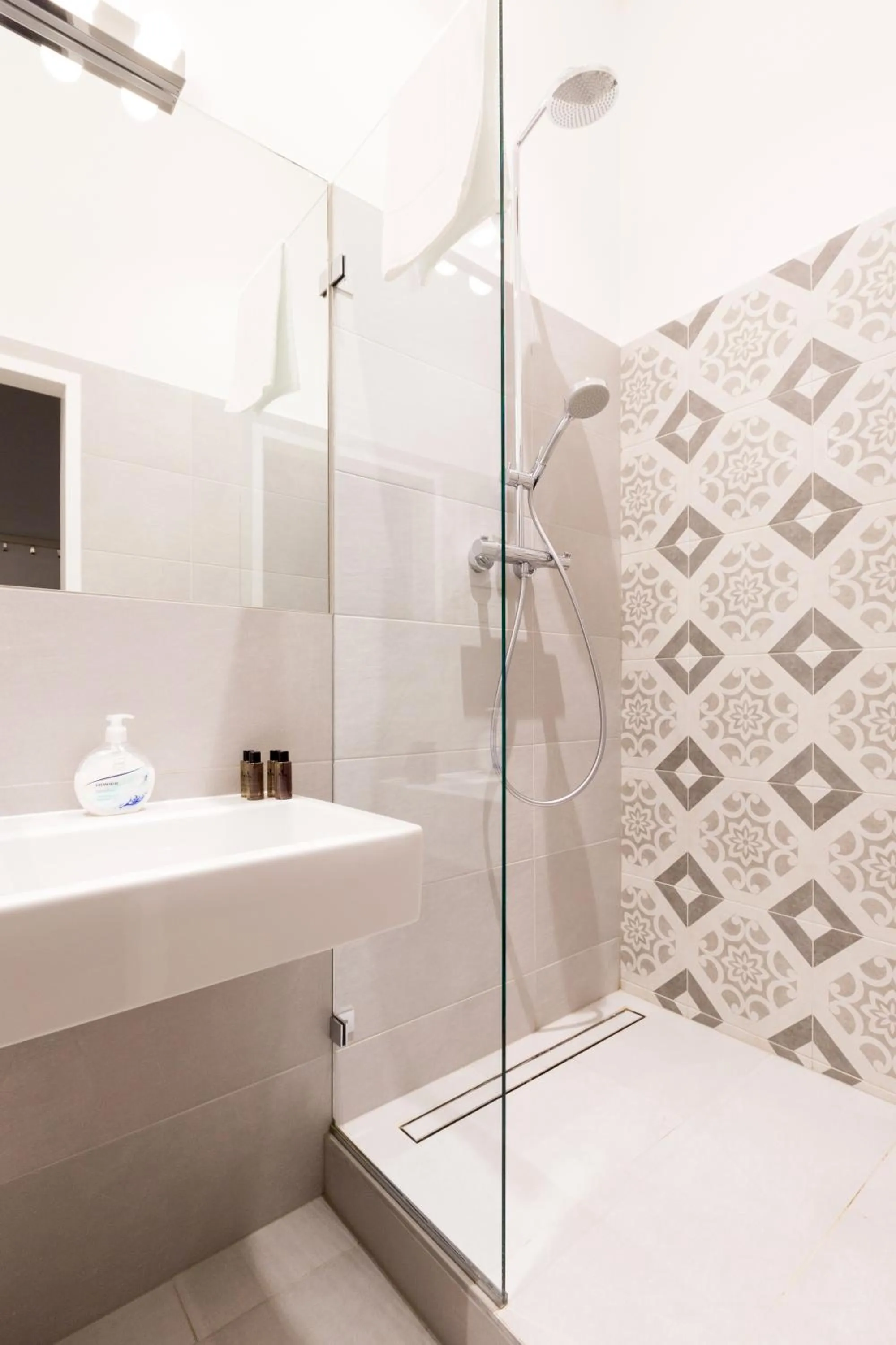Shower in HeyMi Apartments in City Center