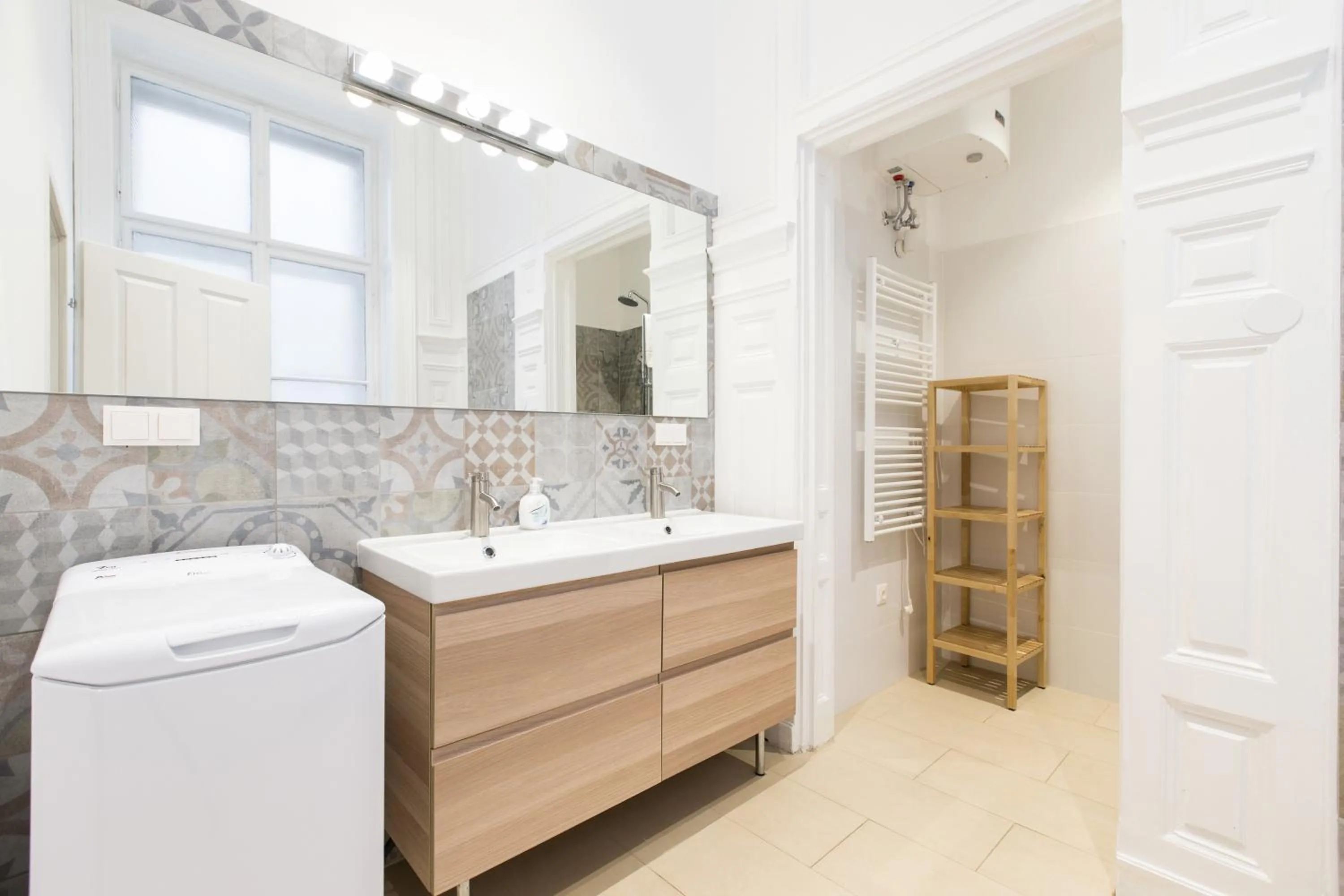 Bathroom in HeyMi Apartments in City Center