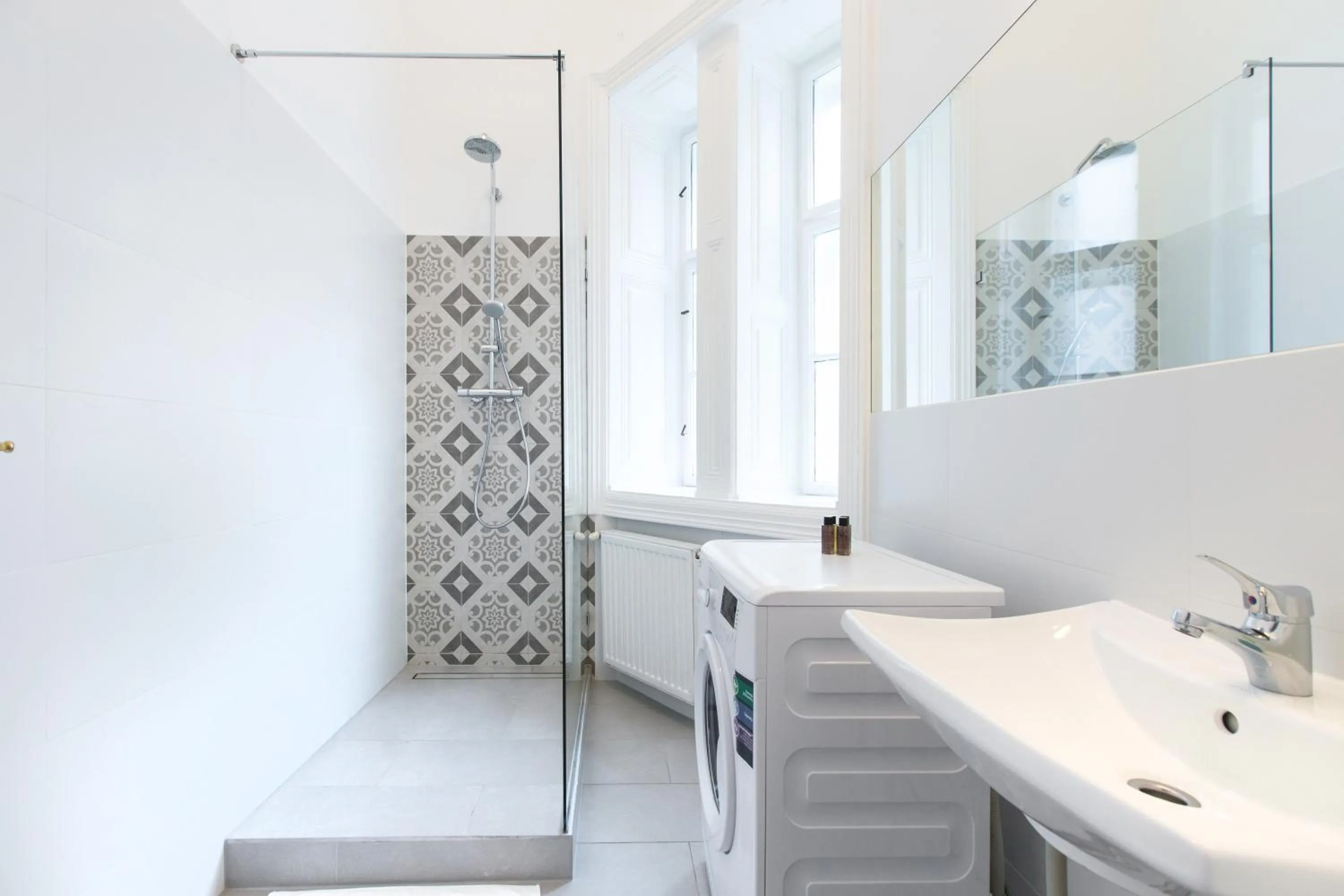 Shower in HeyMi Apartments in City Center