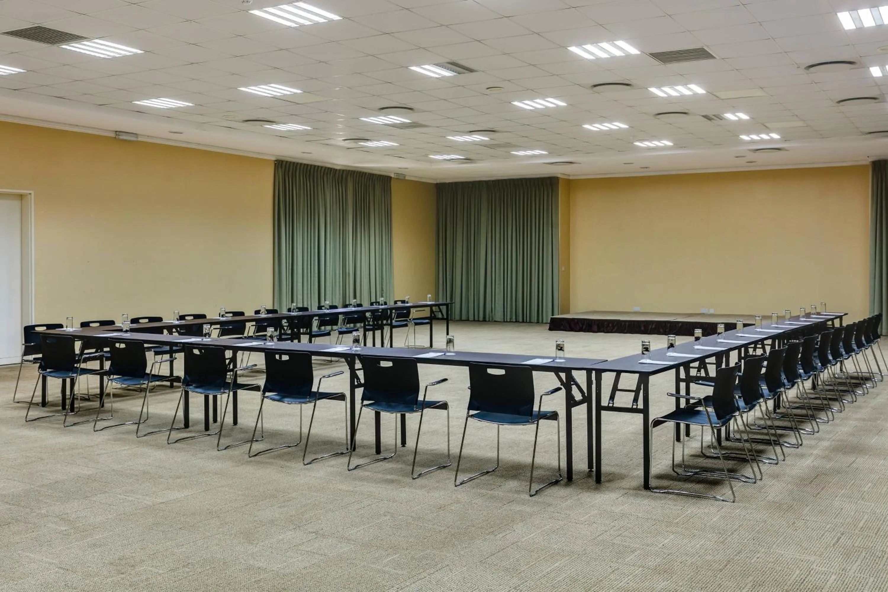 Meeting/conference room in Protea Hotel by Marriott Benin City Select Emotan