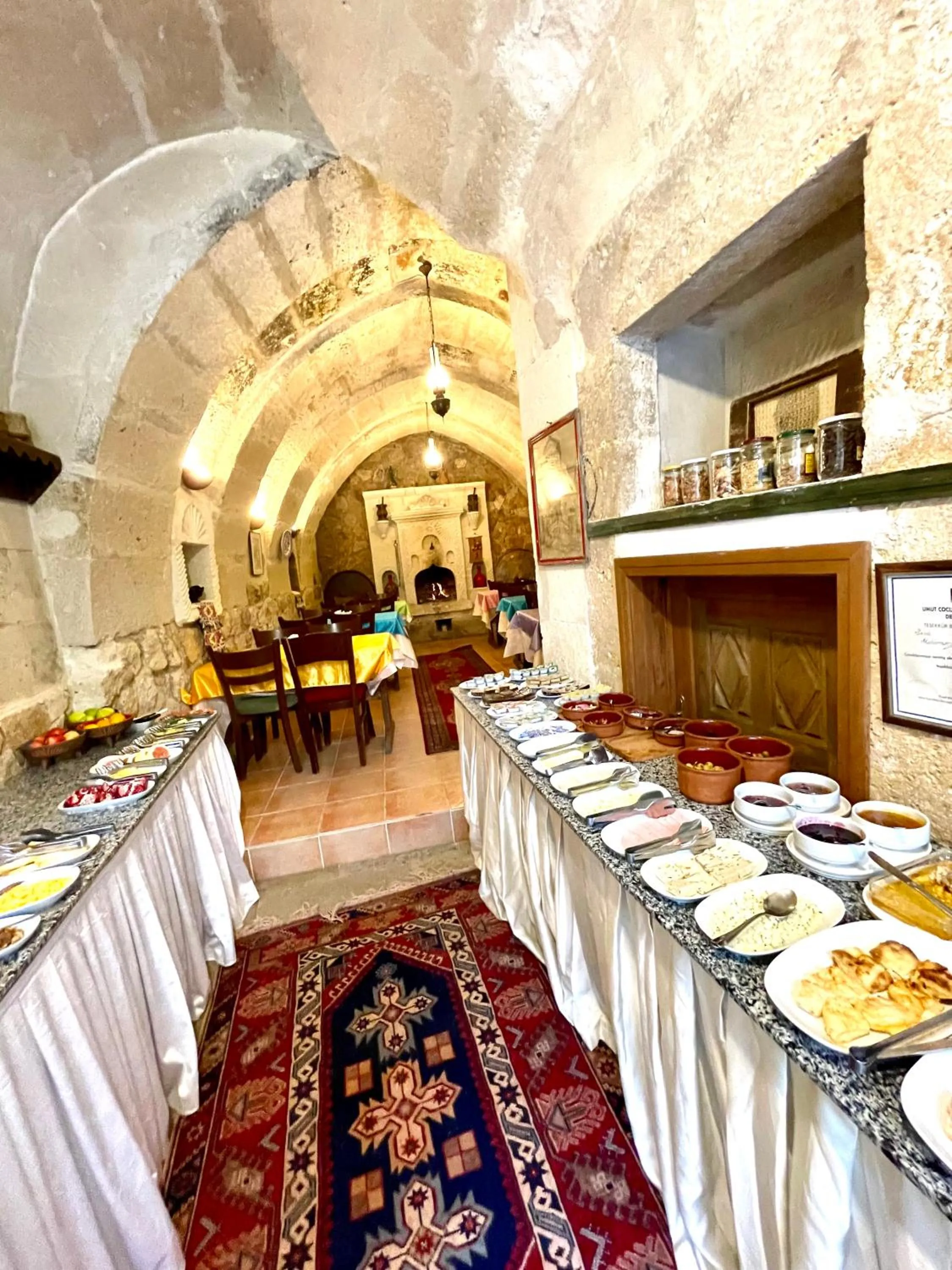 Restaurant/places to eat in Sofa Hotel