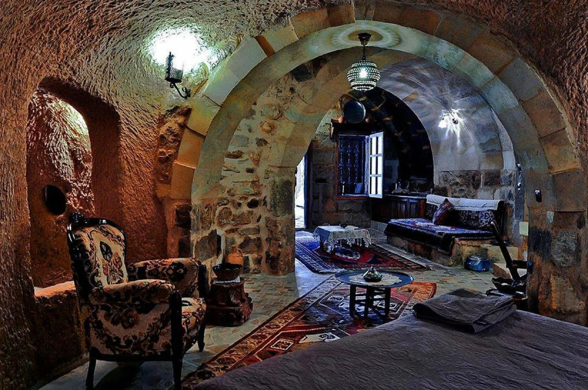 Photo of the whole room in Sofa Hotel