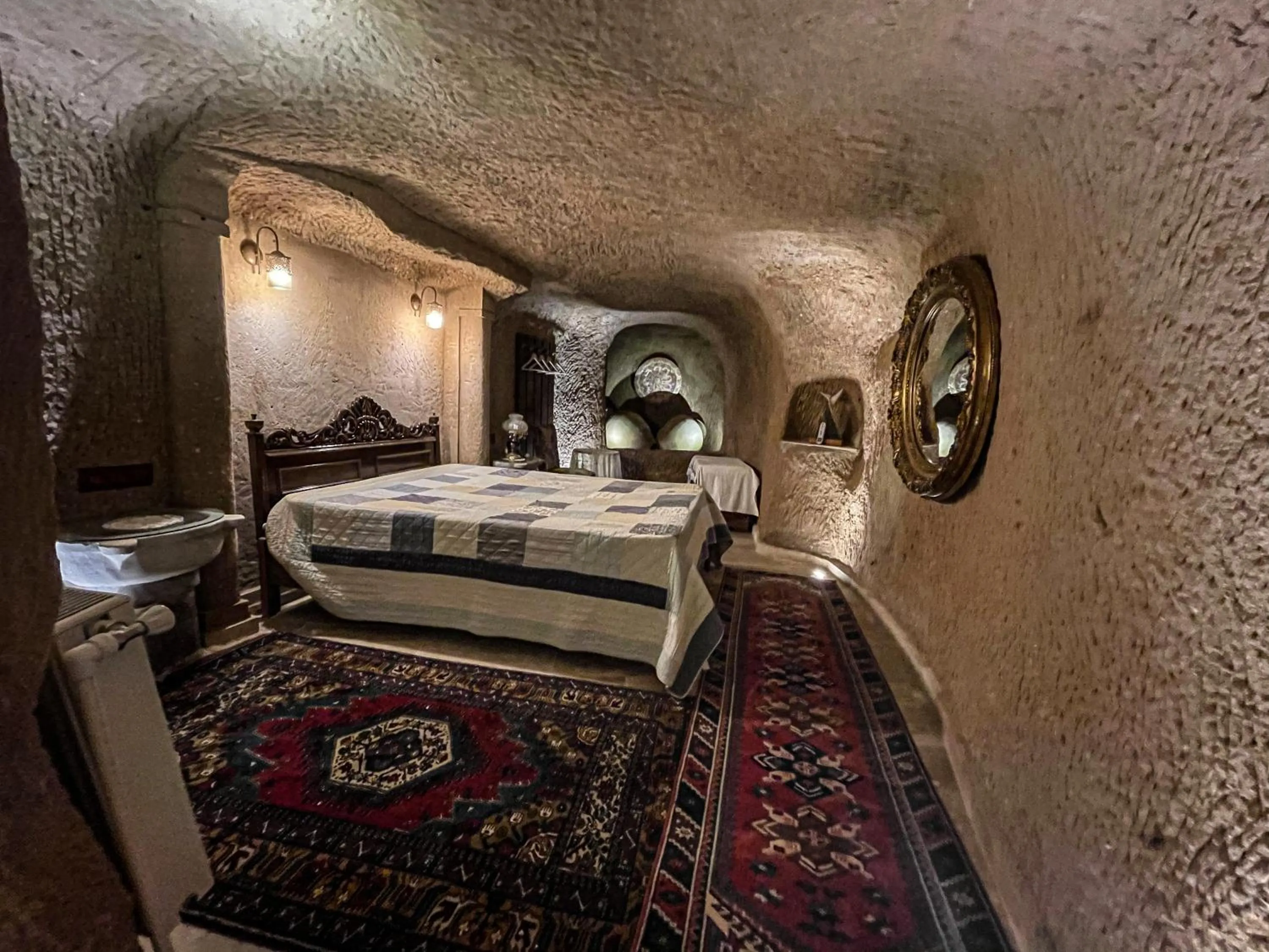 Photo of the whole room, Bed in Sofa Hotel