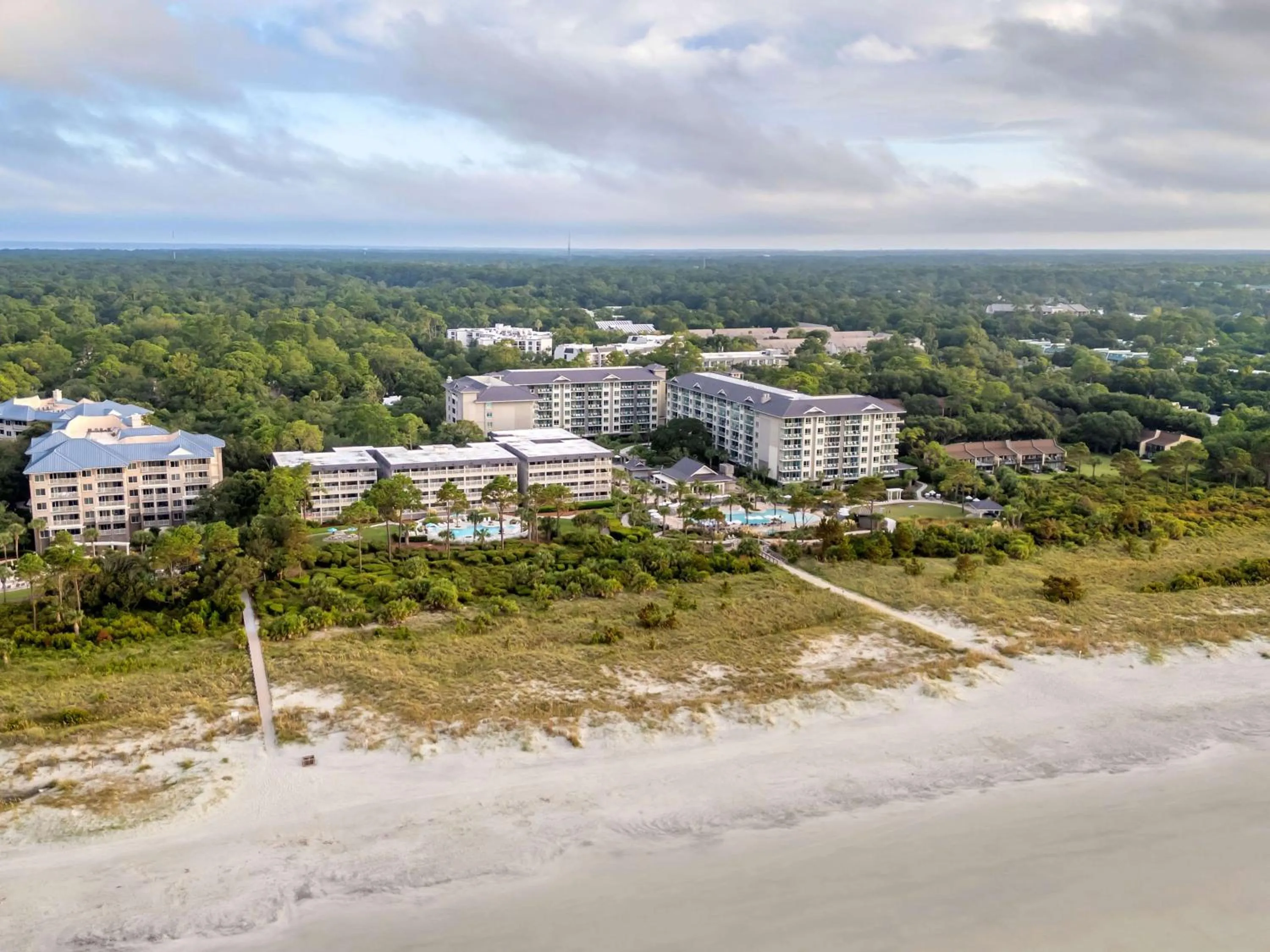 Property building in Hilton Grand Vacations Club Ocean Oak Resort Hilton Head