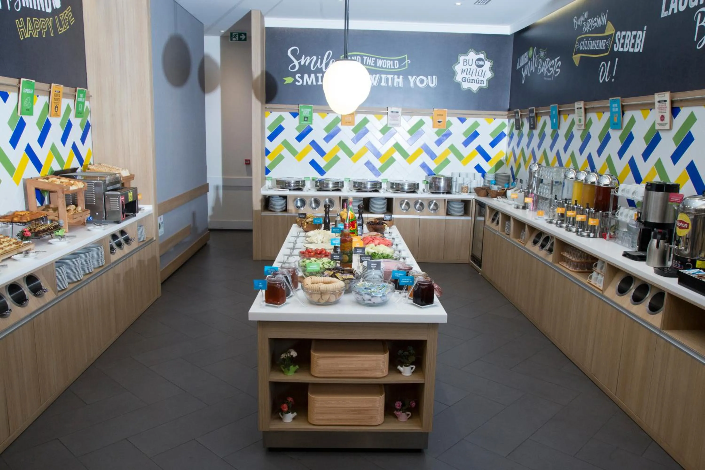 Restaurant/places to eat in Hampton by Hilton Istanbul Zeytinburnu