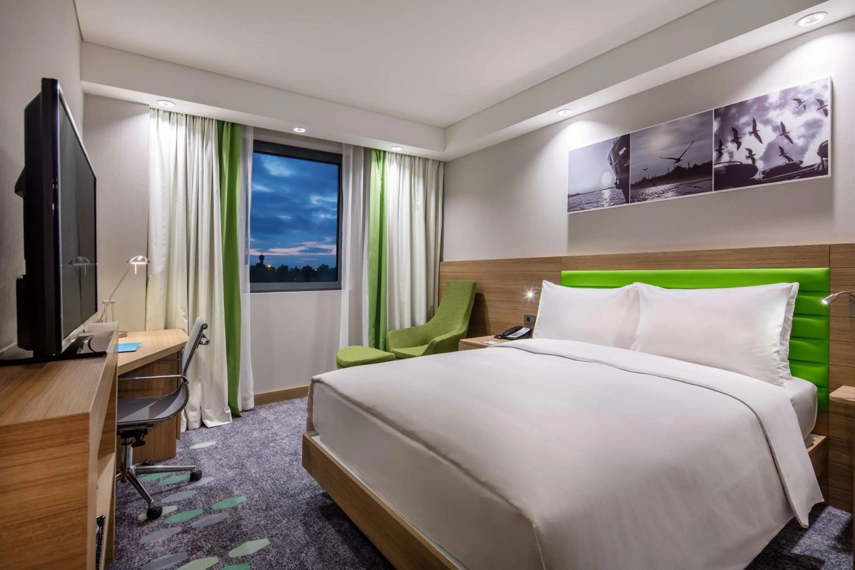 Bed in Hampton by Hilton Istanbul Zeytinburnu