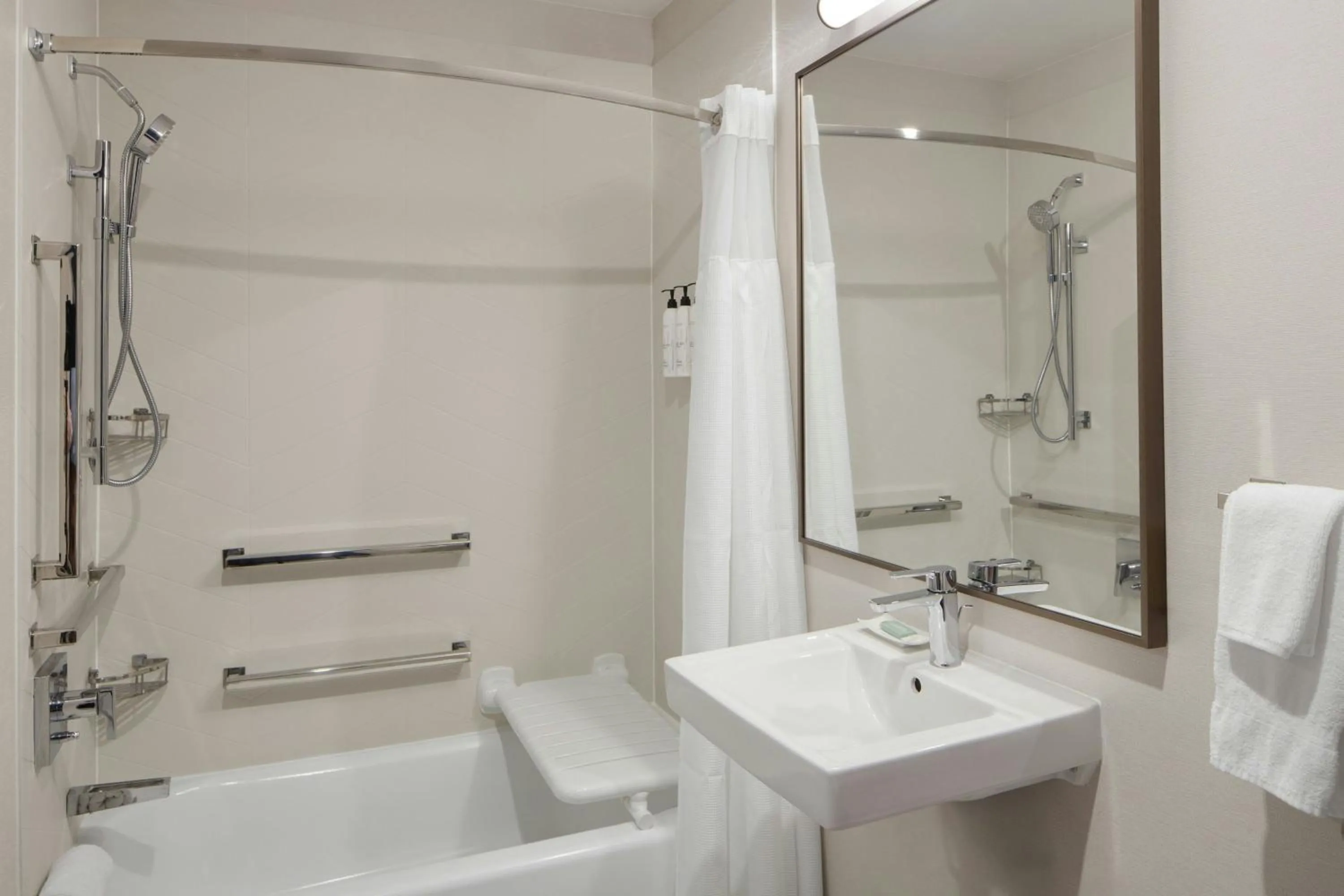 Bathroom in Fairfield Inn & Suites Clovis