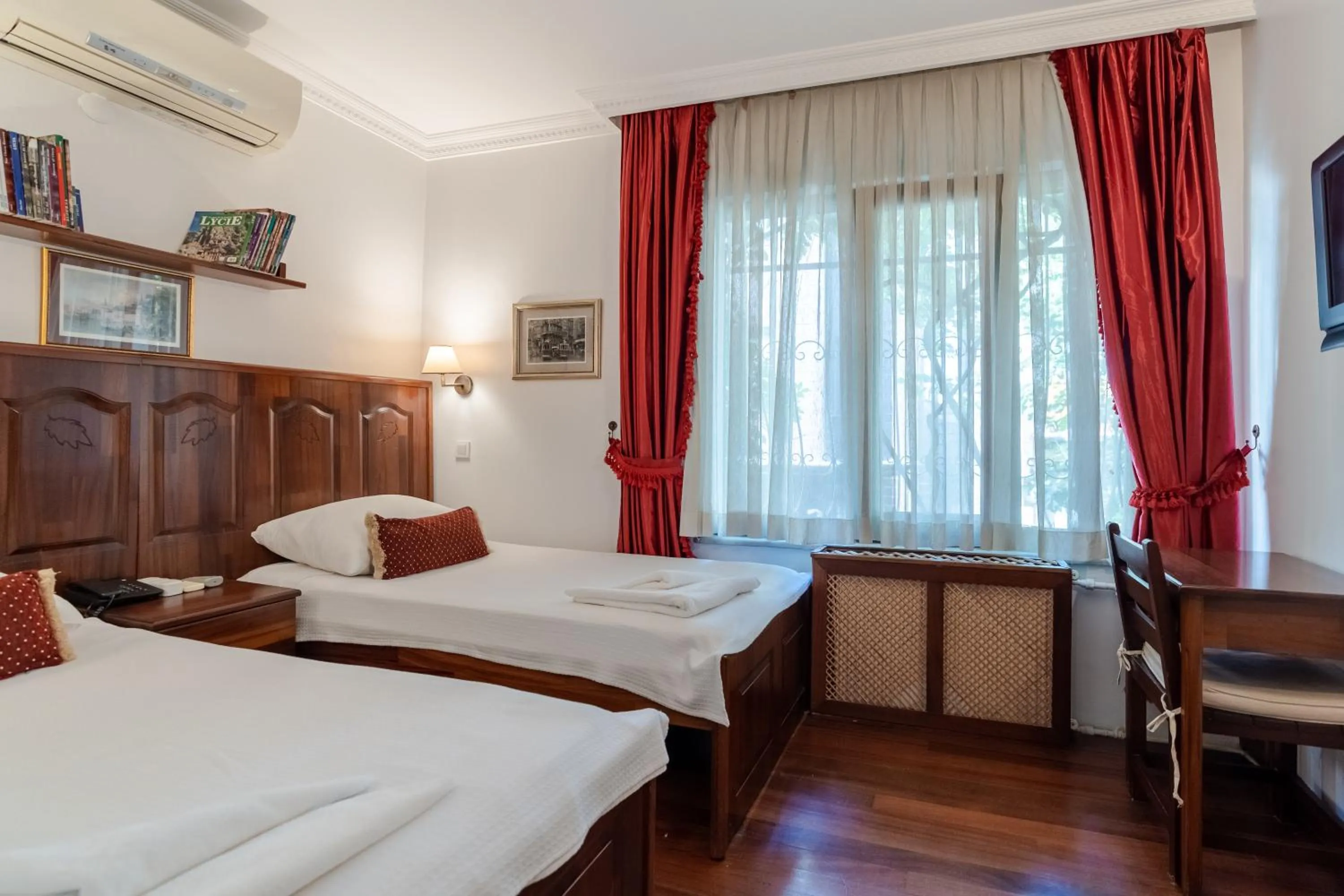 Bed in Şebnem Hotel