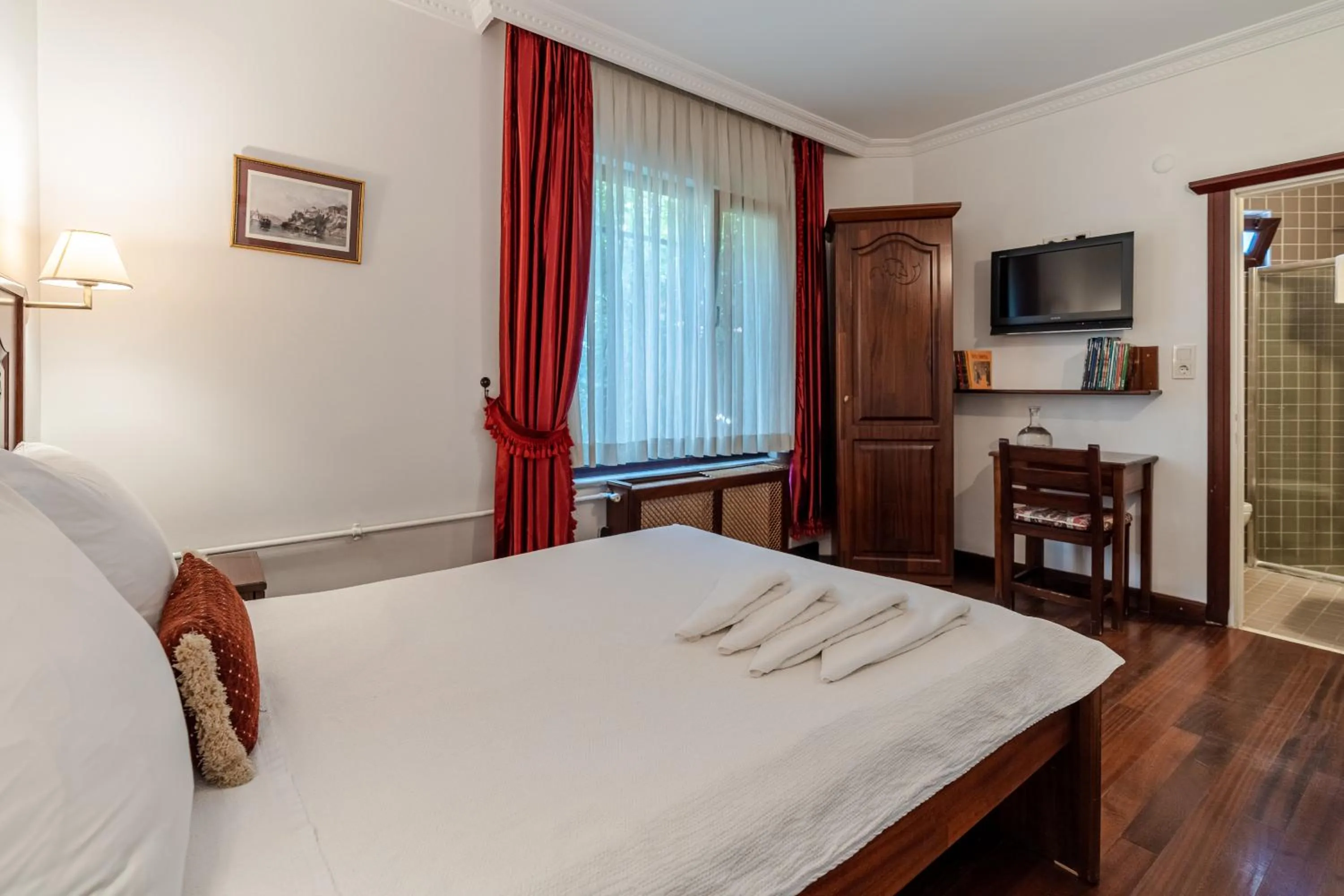 Bed in Şebnem Hotel