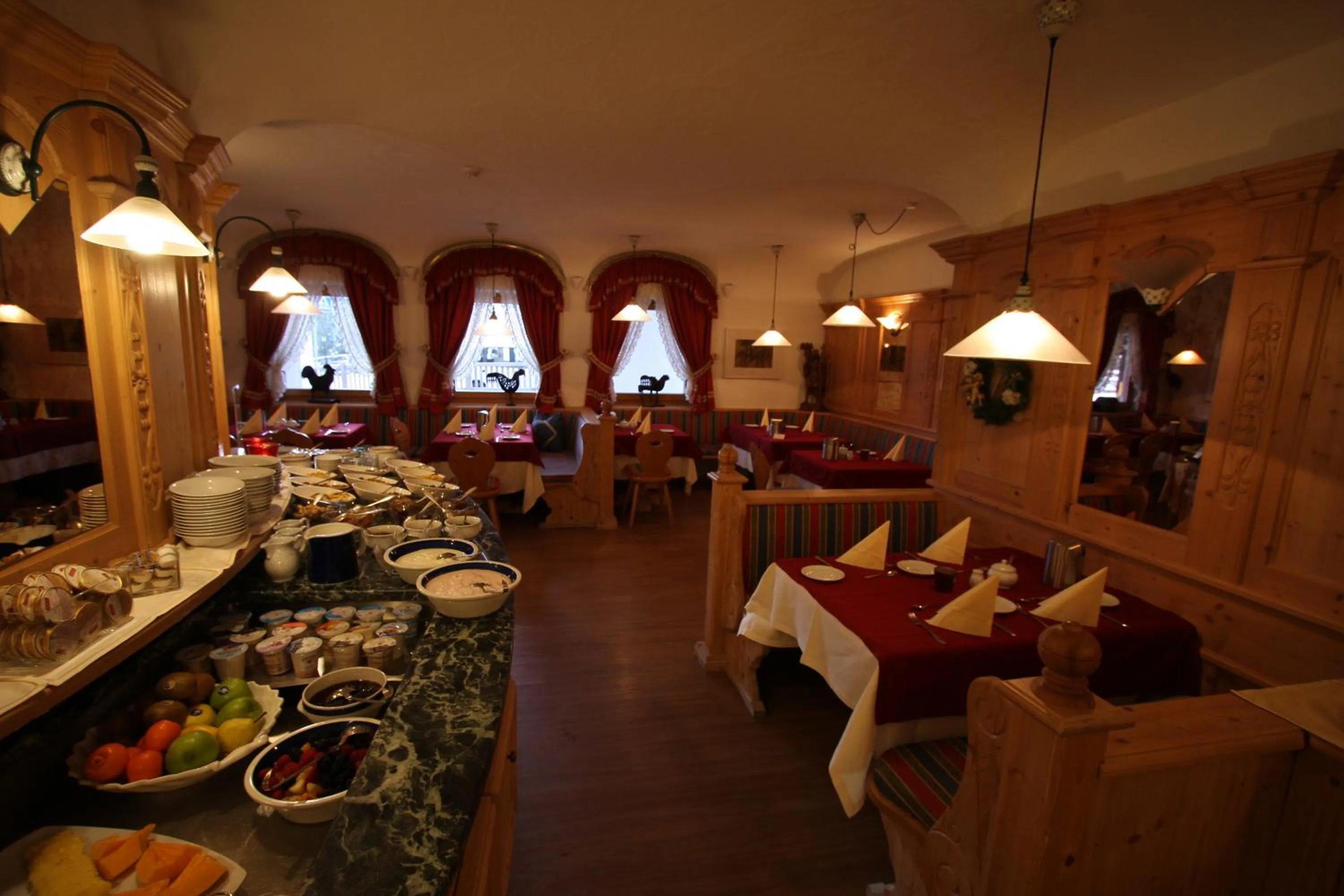 Restaurant/places to eat in Garni Criss