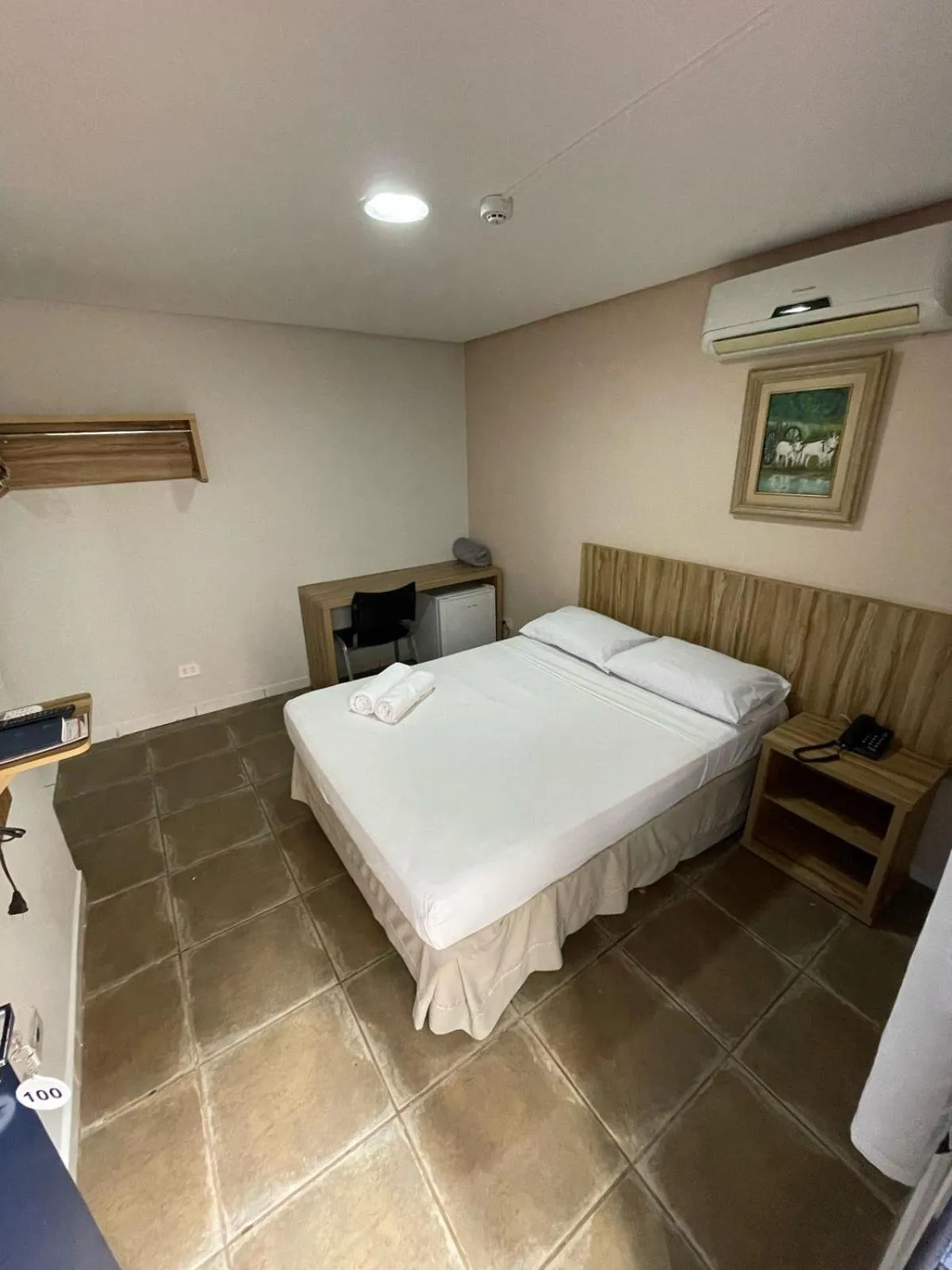 Bedroom, Bed in CR Hotel Bueno