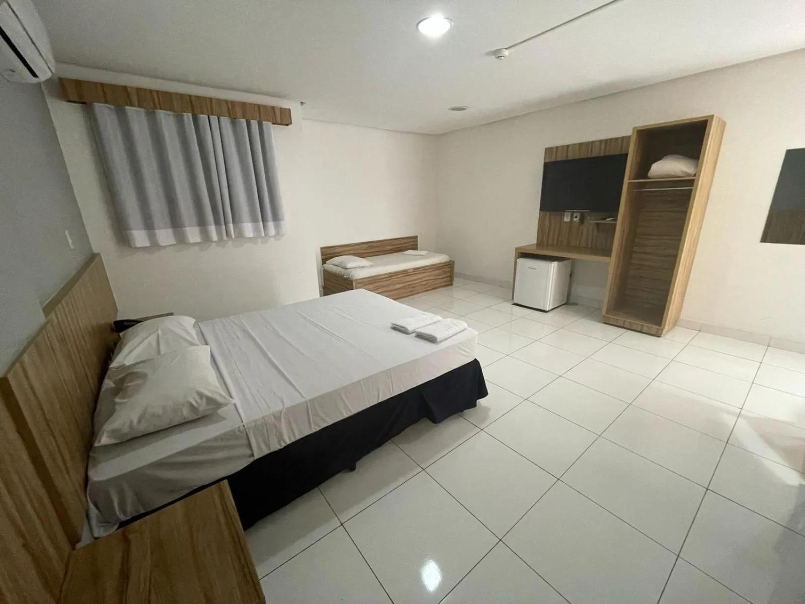 Bed in CR Hotel Bueno