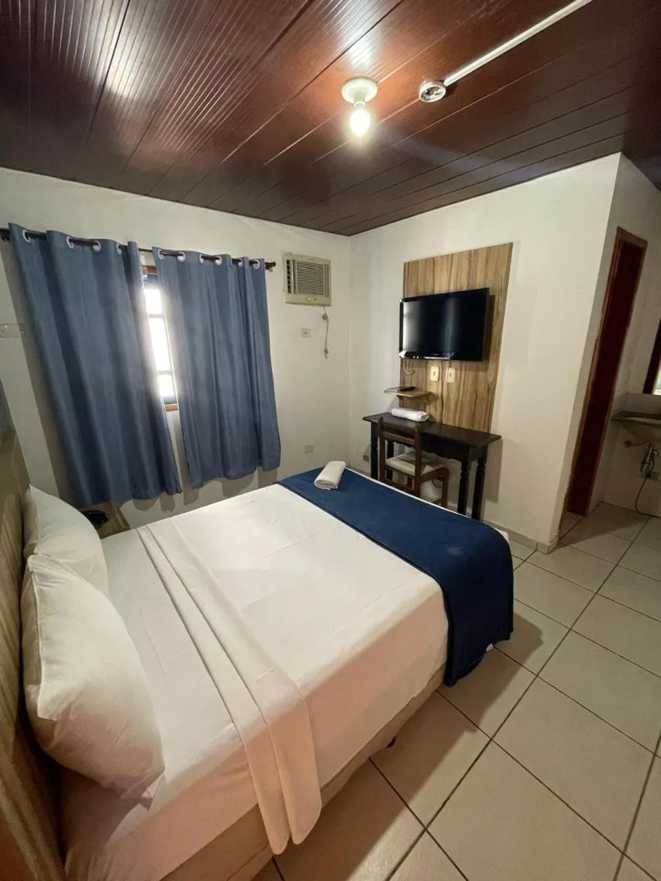 Bed in CR Hotel Bueno