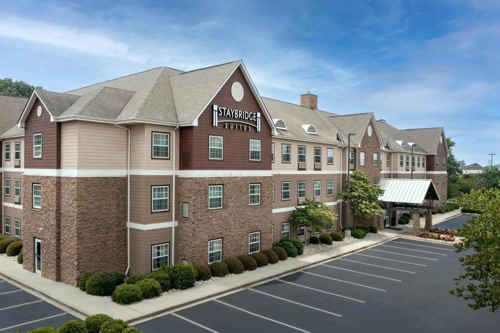 Property building in Staybridge Suites Greenville I-85 Woodruff Road by IHG