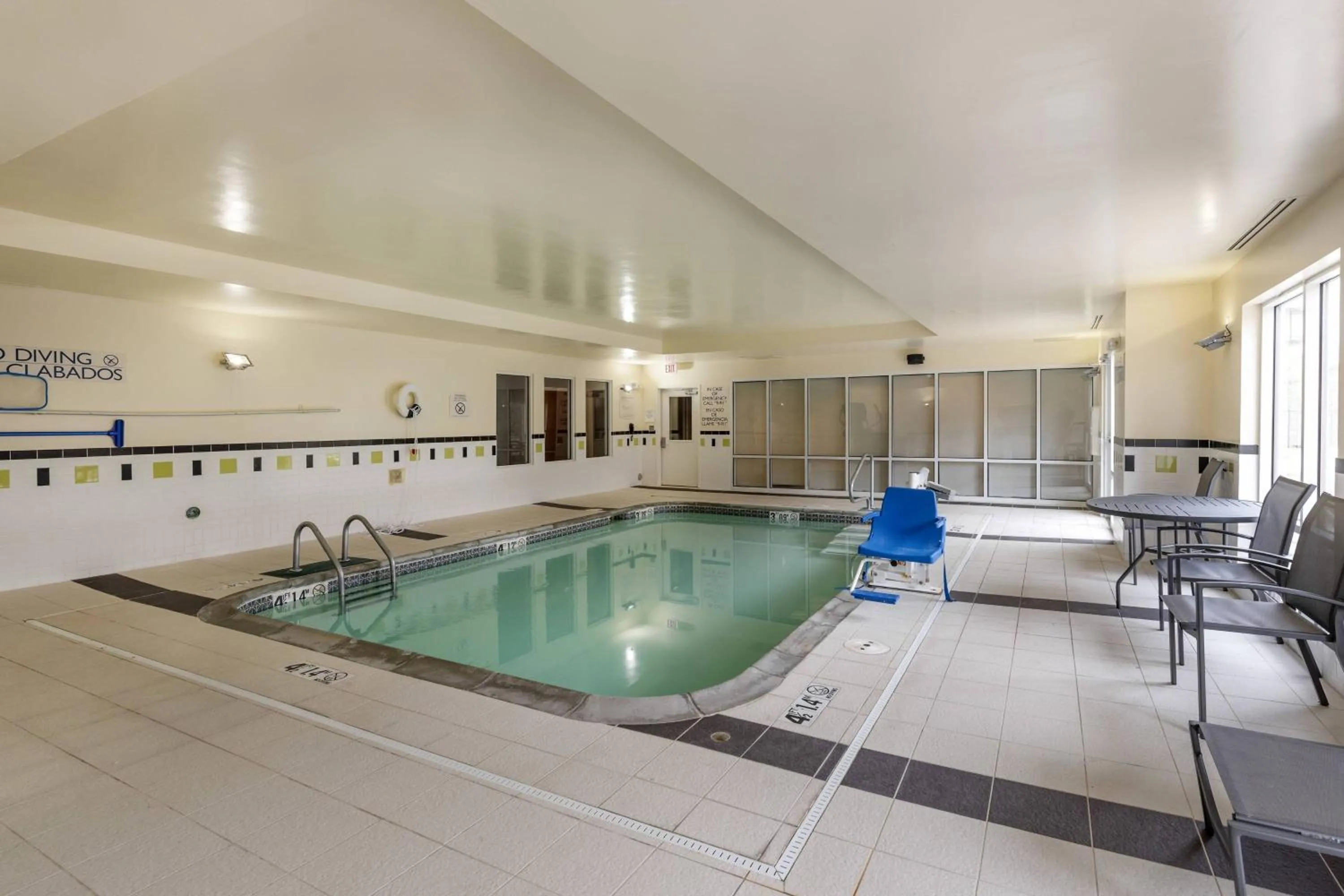 Swimming pool in Fairfield Inn & Suites by Marriott Texarkana