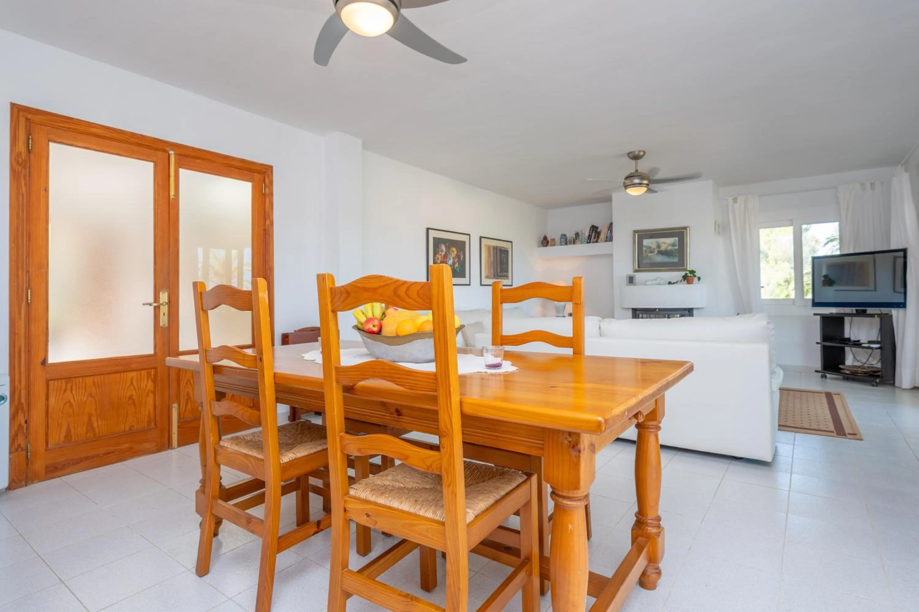 Dining area in Villa Berry