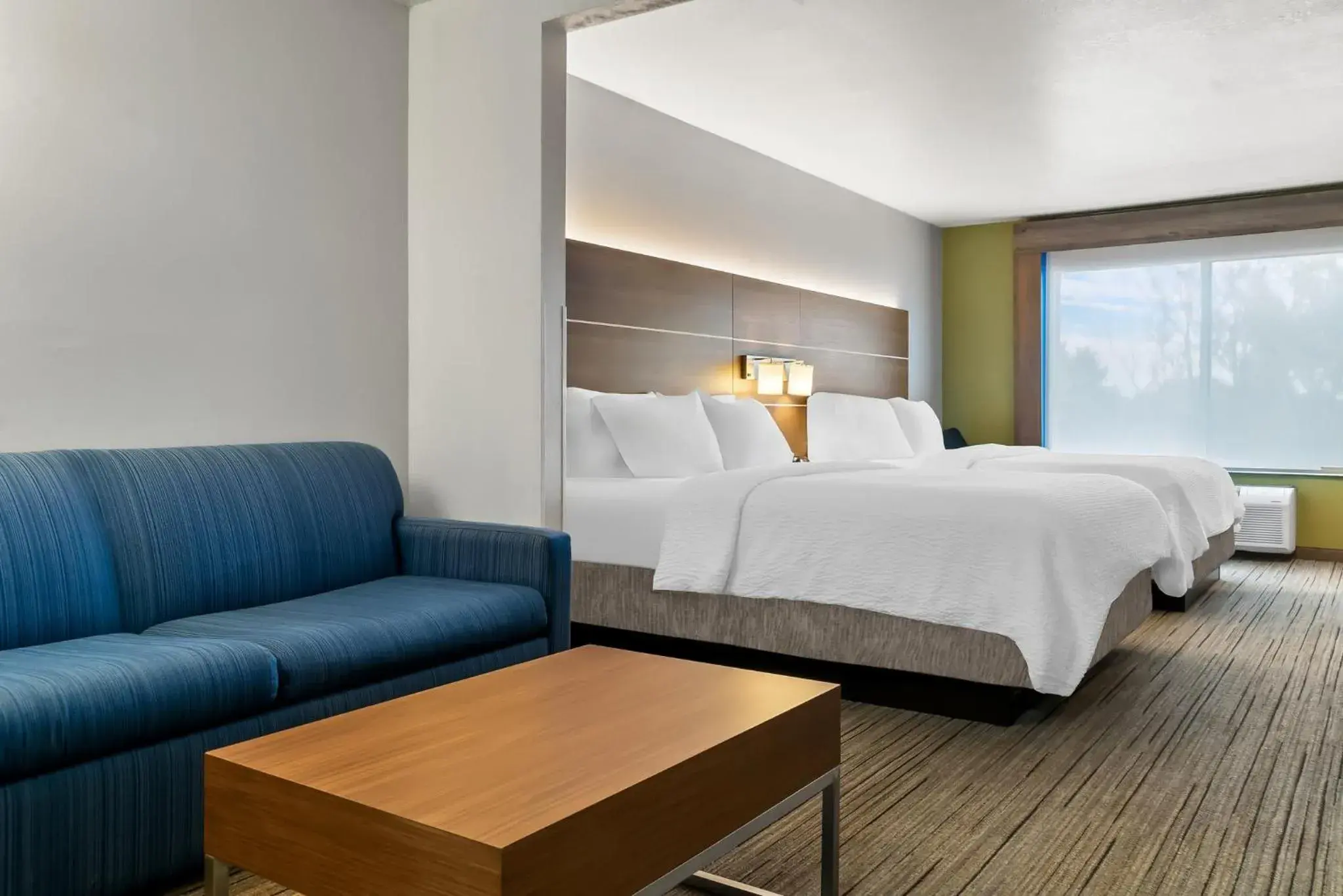 Queen Suite with Two Queen Beds in Holiday Inn Express Hotel & Suites Marion by IHG Queen Suite with Two Queen Beds in Holiday Inn Express Hotel & Suites Marion by IHG
