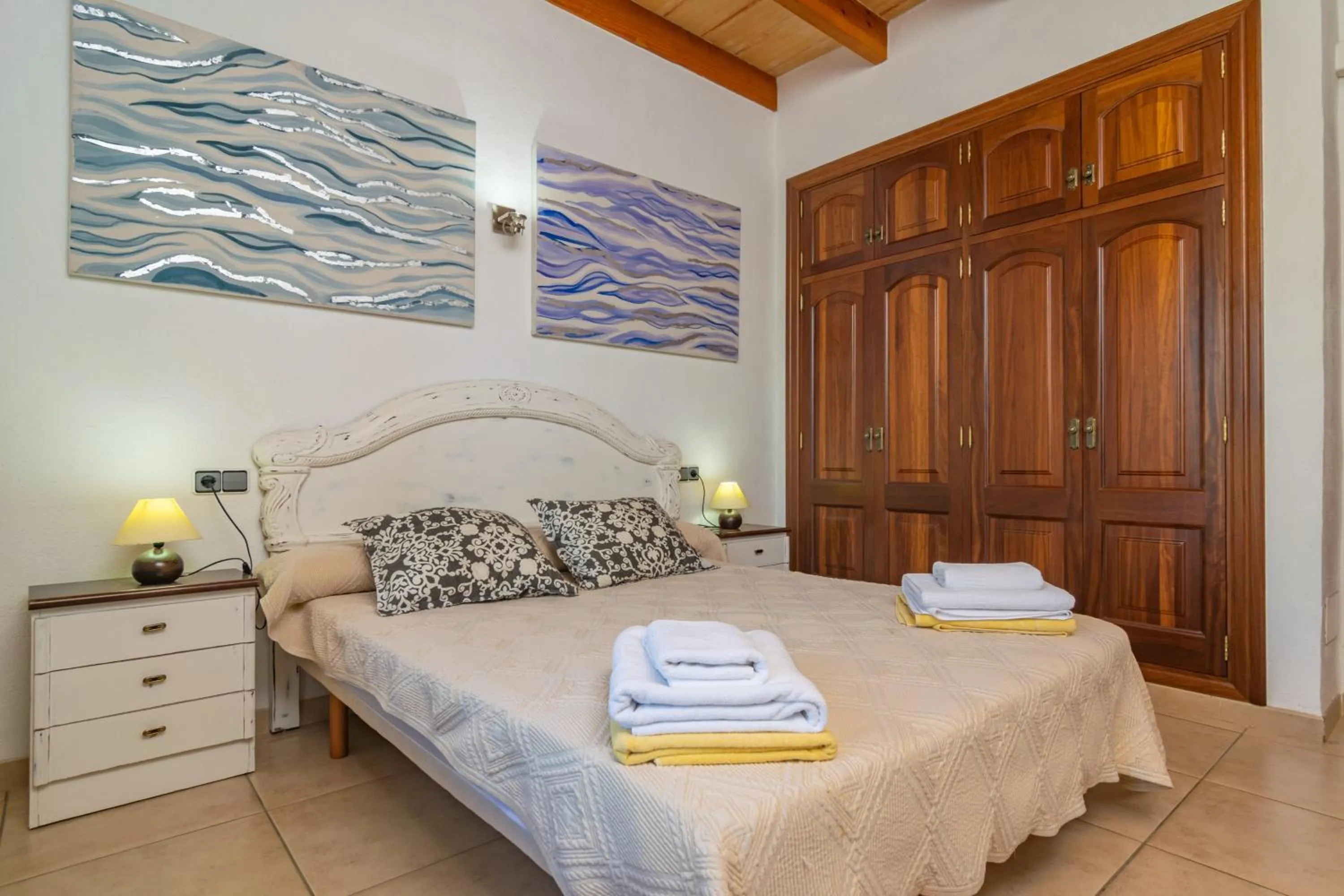 Bedroom, Bed in Ca'n Berguins