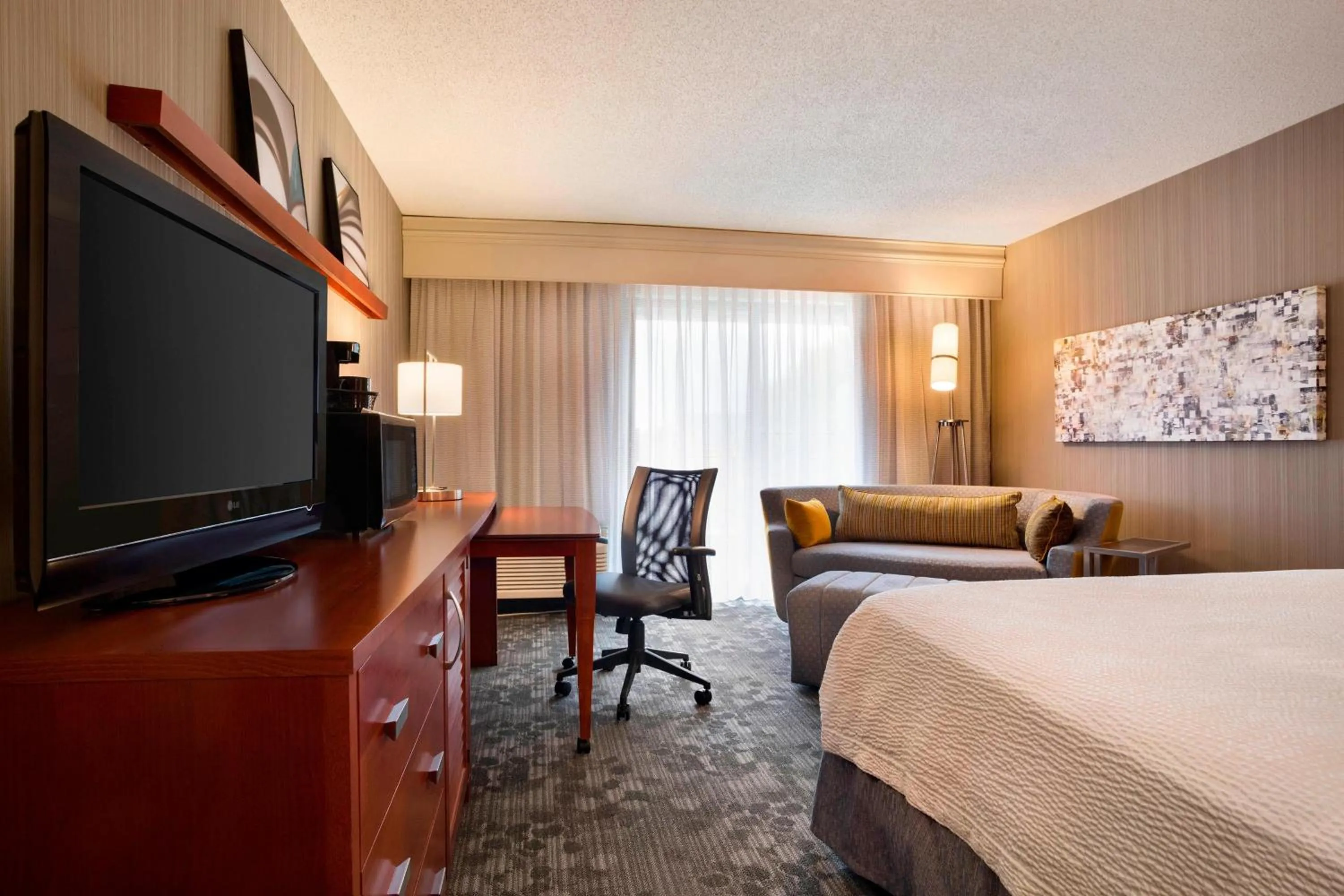 Living room, Bed in Courtyard by Marriott Champaign