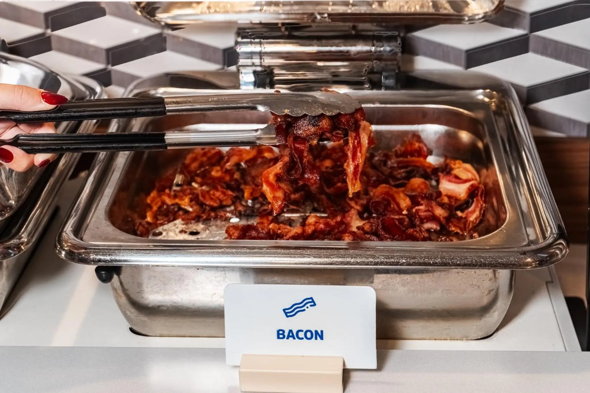 Buffet breakfast in Holiday Inn Express Maspeth by IHG