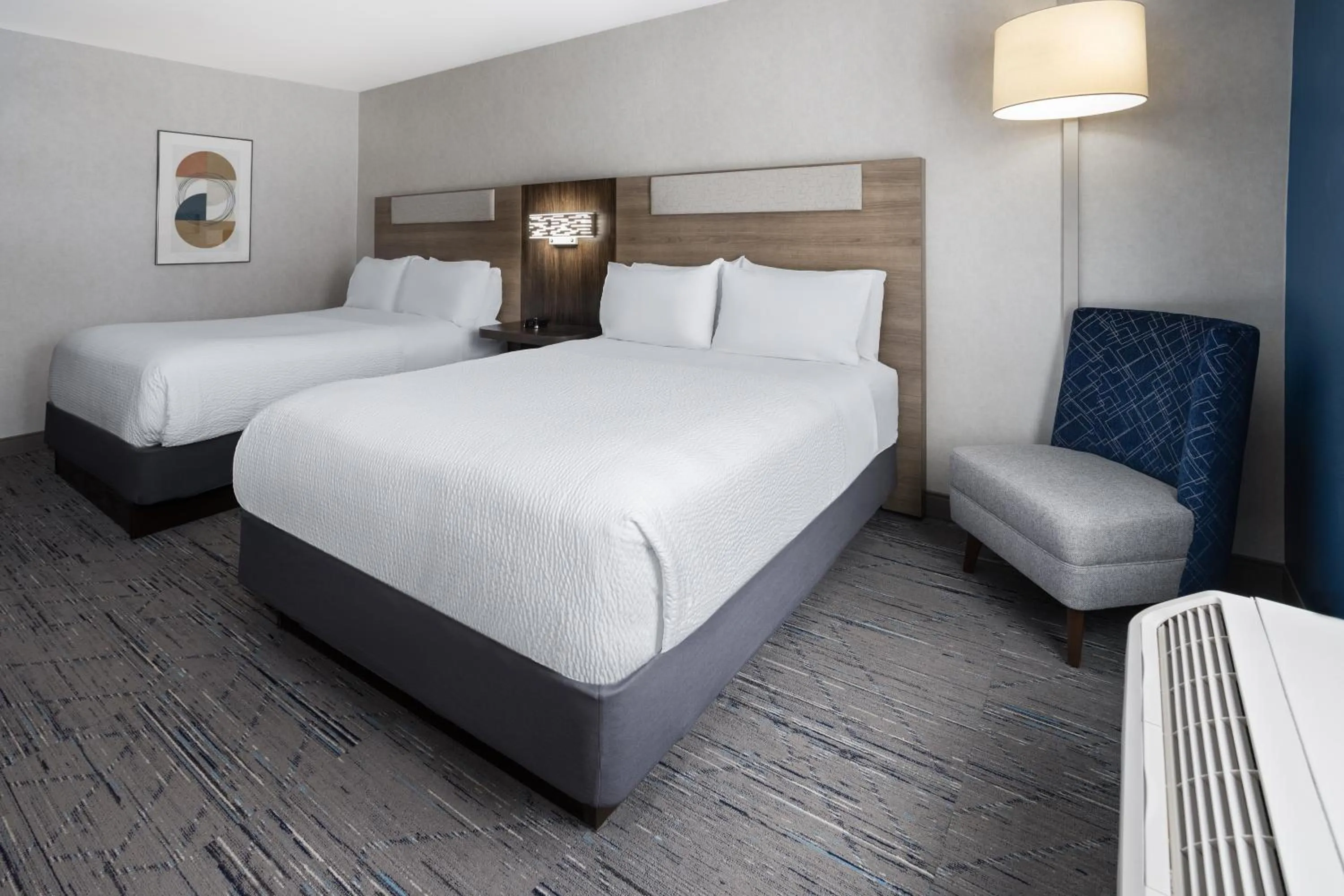 Bedroom, Bed in Holiday Inn Express Hotel & Suites Brattleboro by IHG