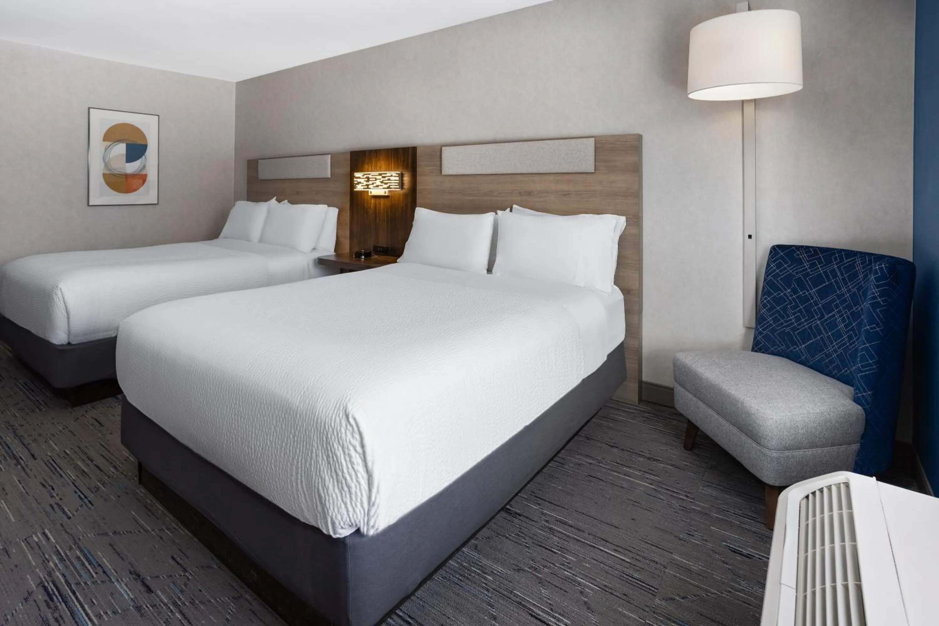 Bed in Holiday Inn Express Hotel & Suites Brattleboro by IHG