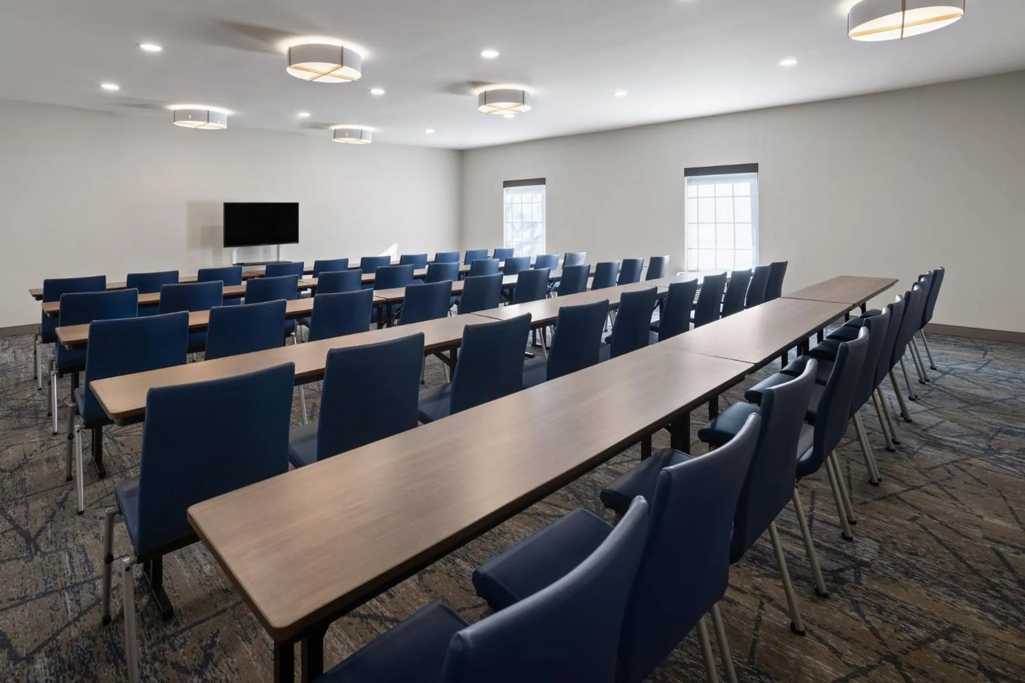 Meeting/conference room in Holiday Inn Express Hotel & Suites Brattleboro by IHG