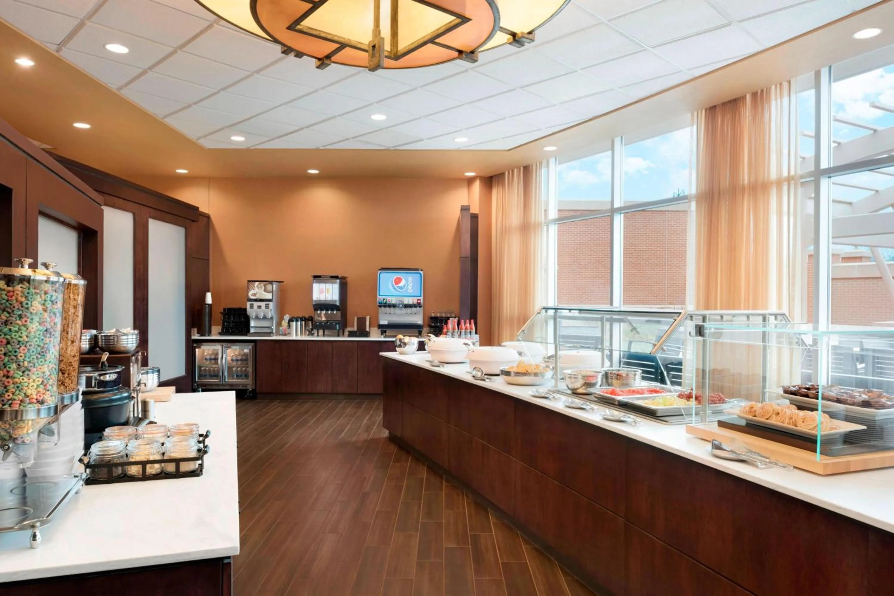 Breakfast in Courtyard Omaha La Vista