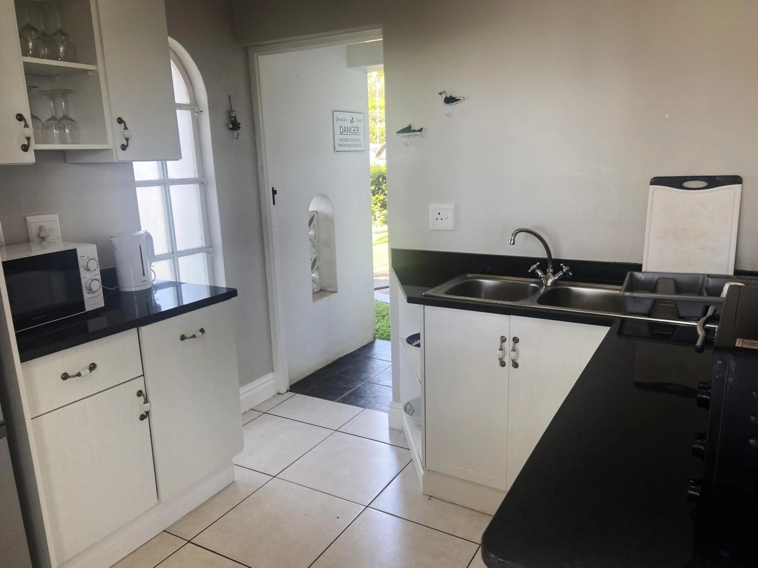 Kitchen or kitchenette in Shaka's Seat Guesthouse