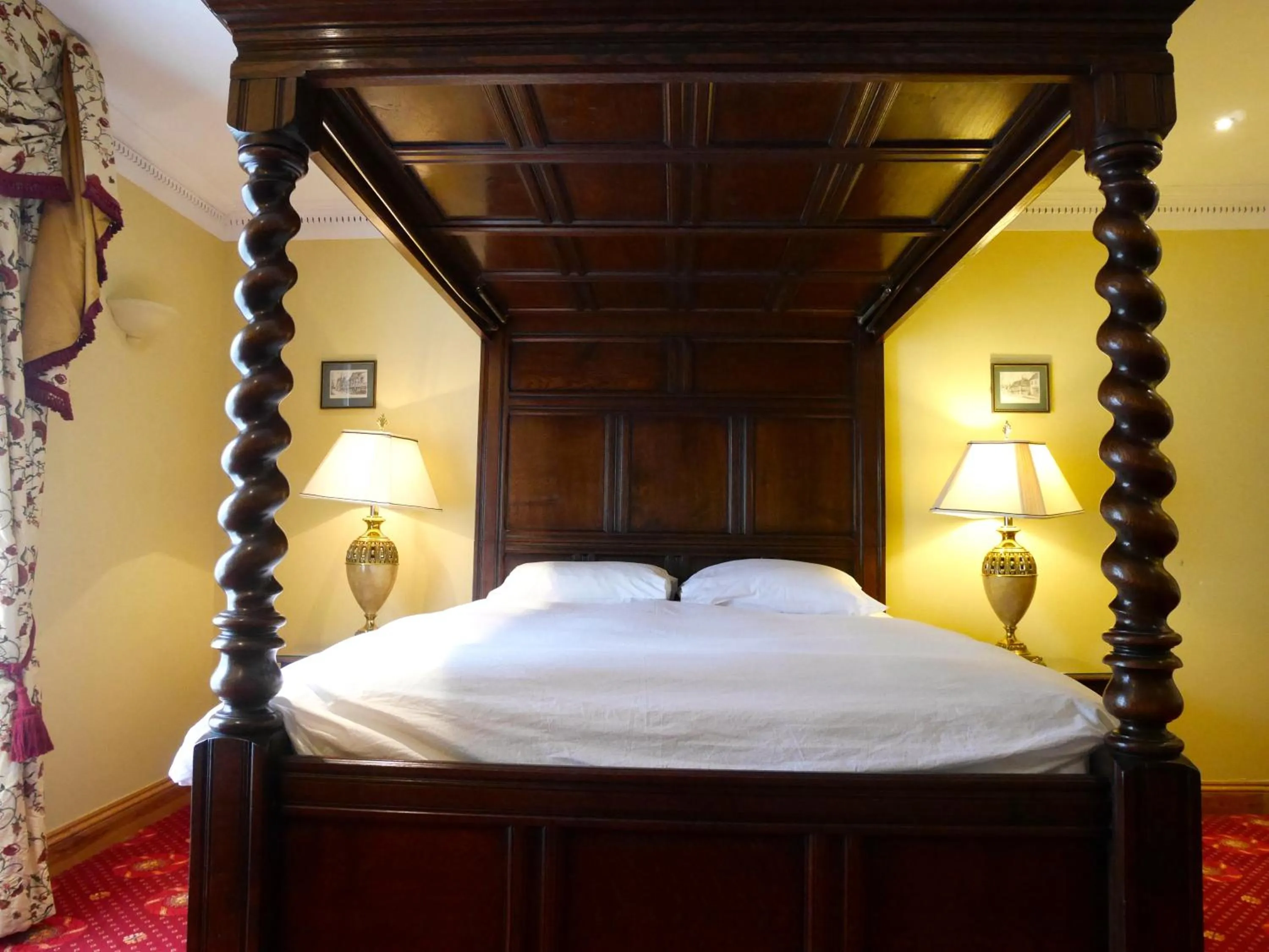 Bedroom, Bed in Villare Hitchin Town Centre