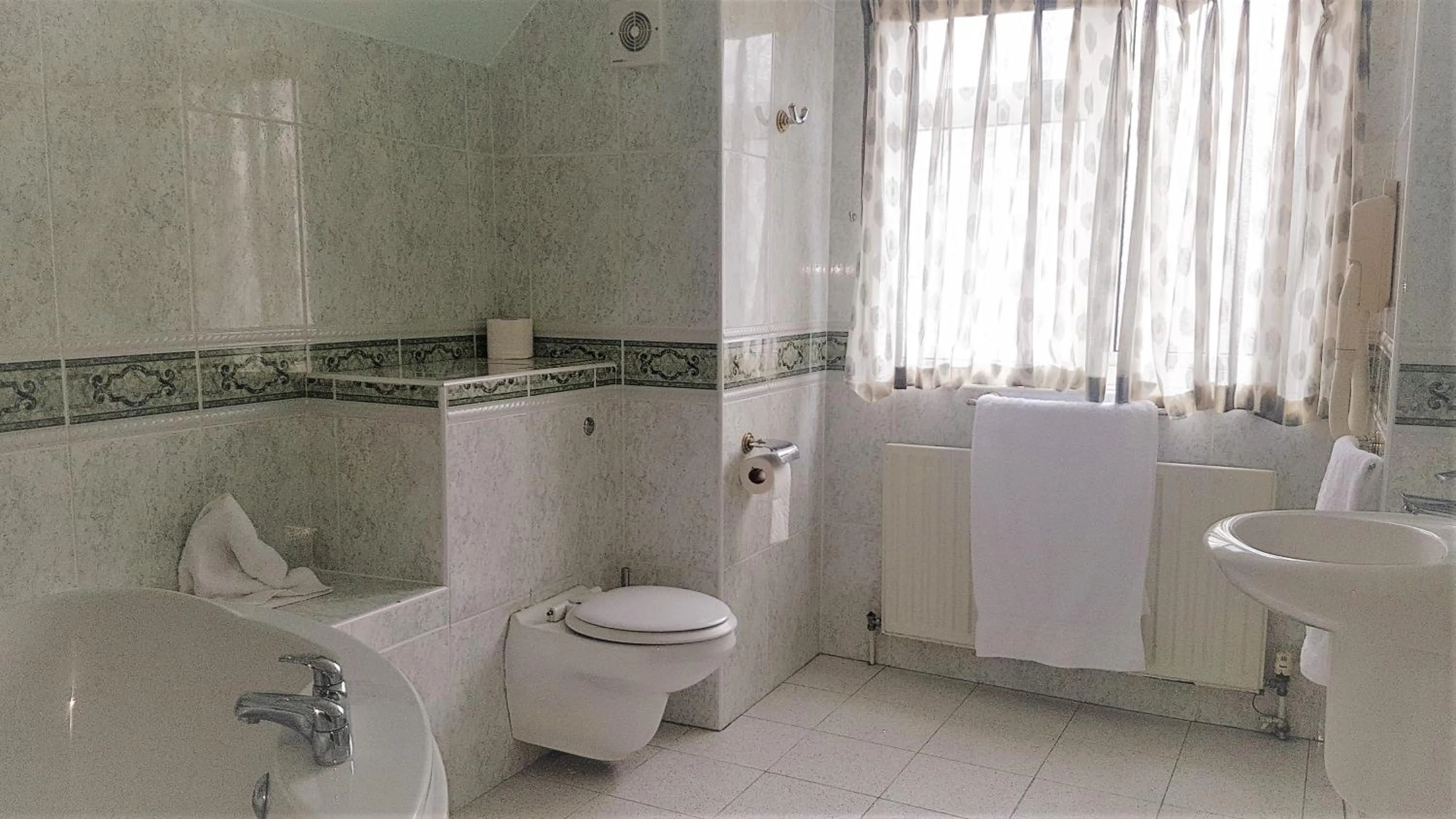 Shower in Villare Hitchin Town Centre