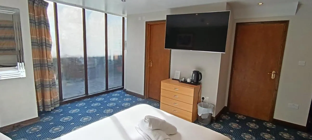 Bedroom, Bed in Villare Hitchin Town Centre