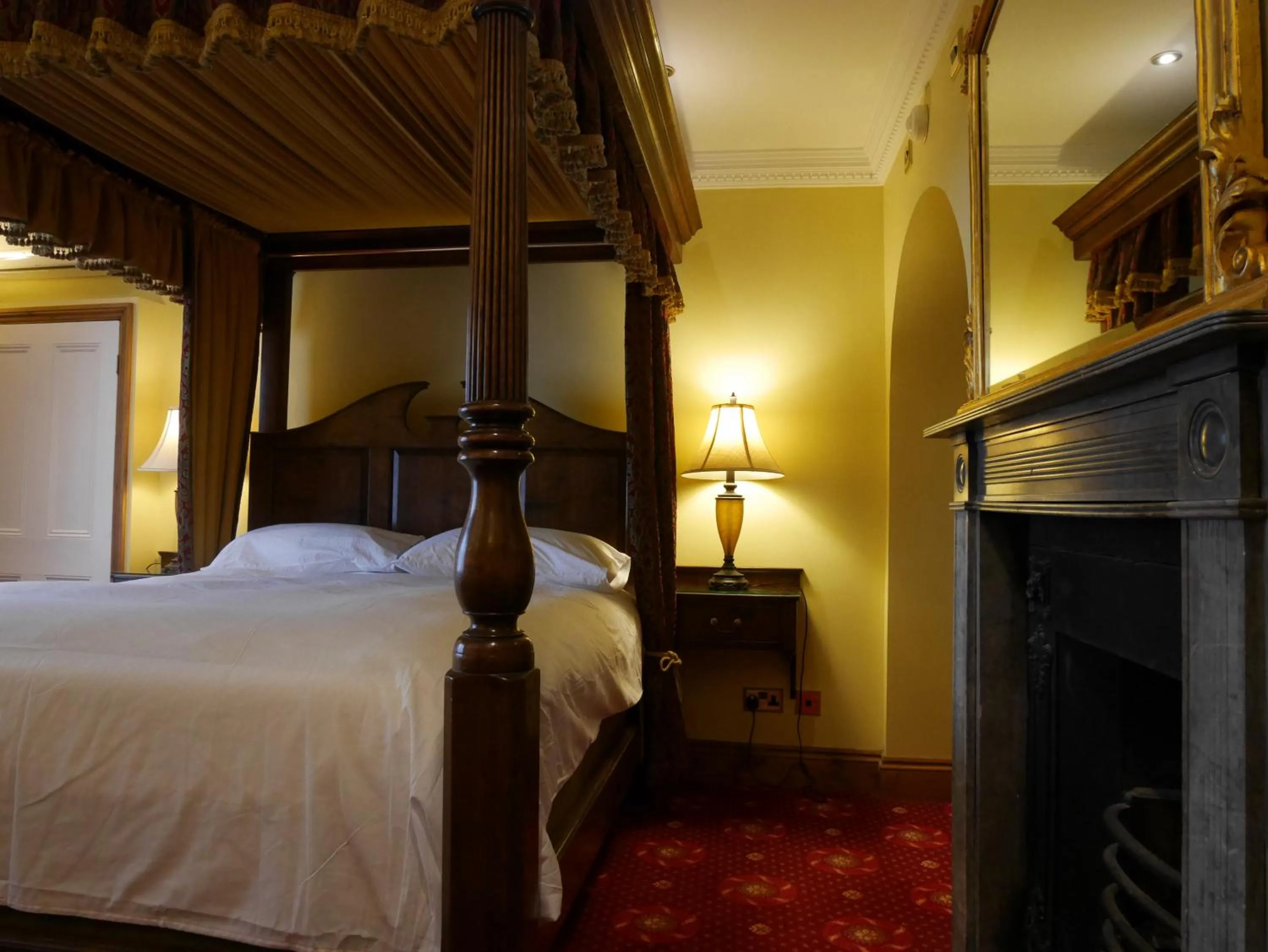 Bedroom, Bed in Villare Hitchin Town Centre