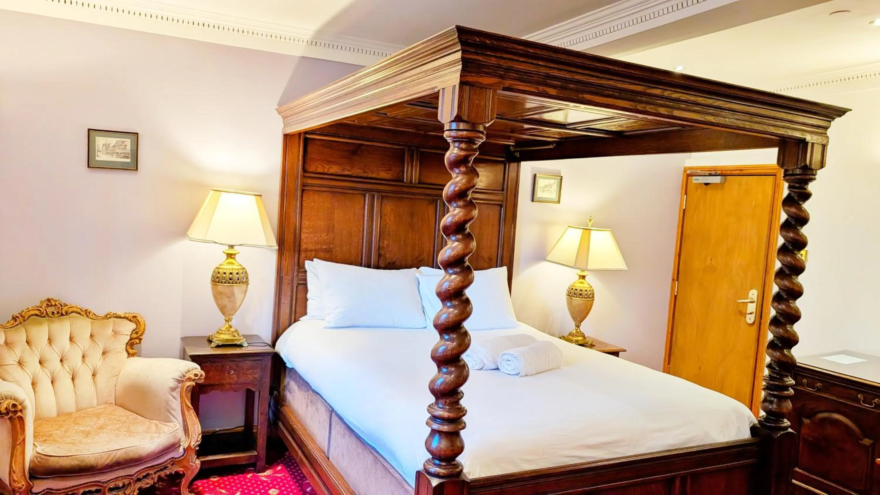 Bedroom, Bed in Villare Hitchin Town Centre