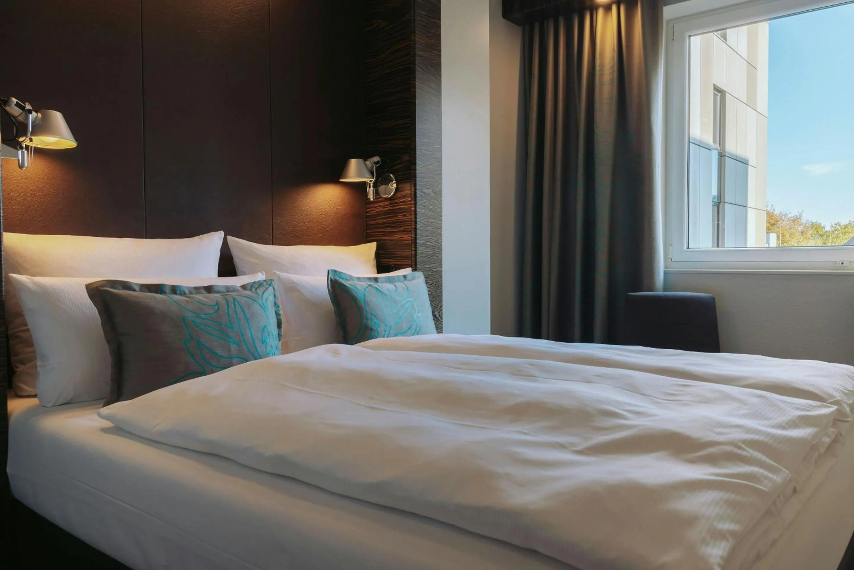 Photo of the whole room, Bed in Motel One Hamburg-Alster
