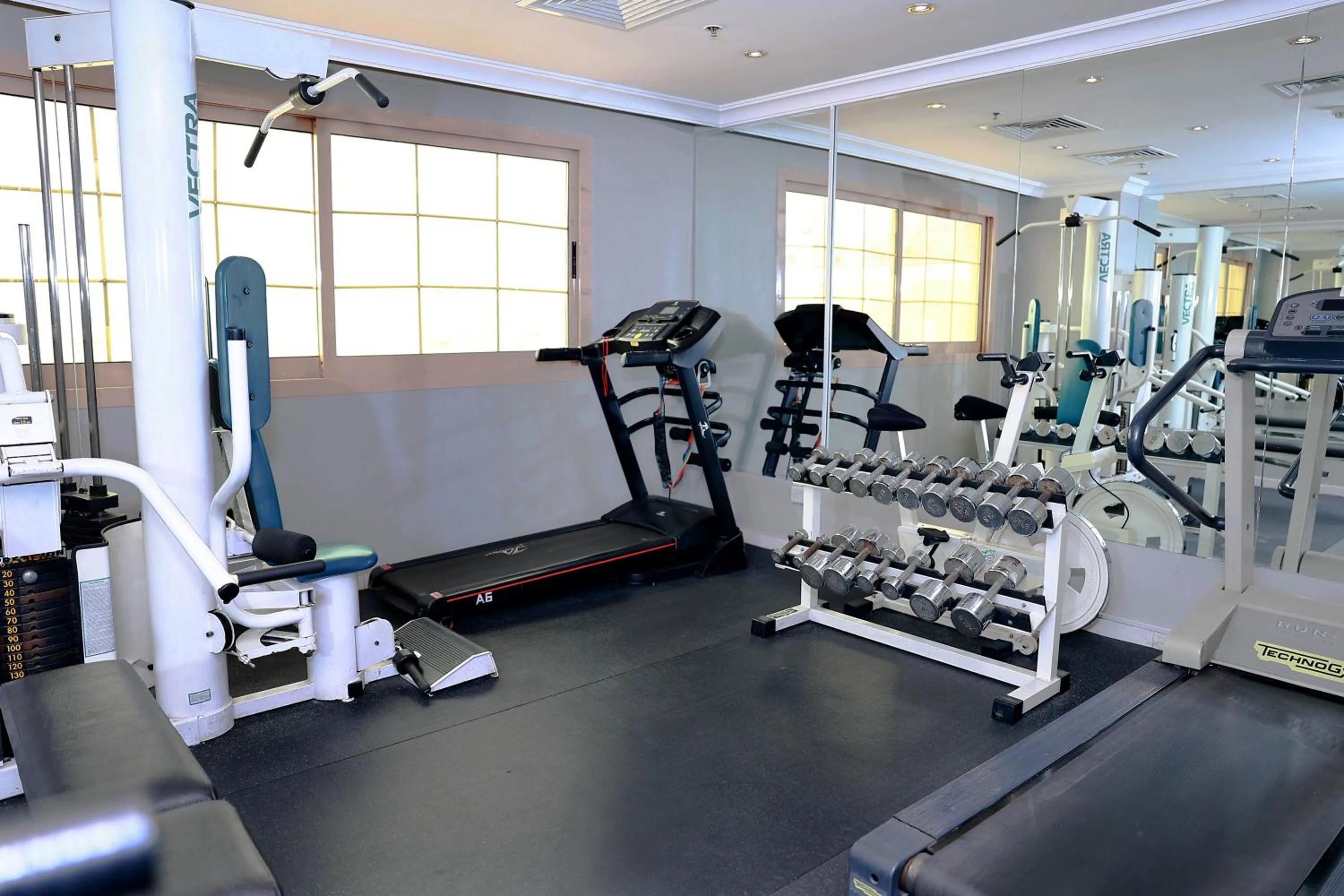 Fitness centre/facilities in Dolphin Hotel Apartments