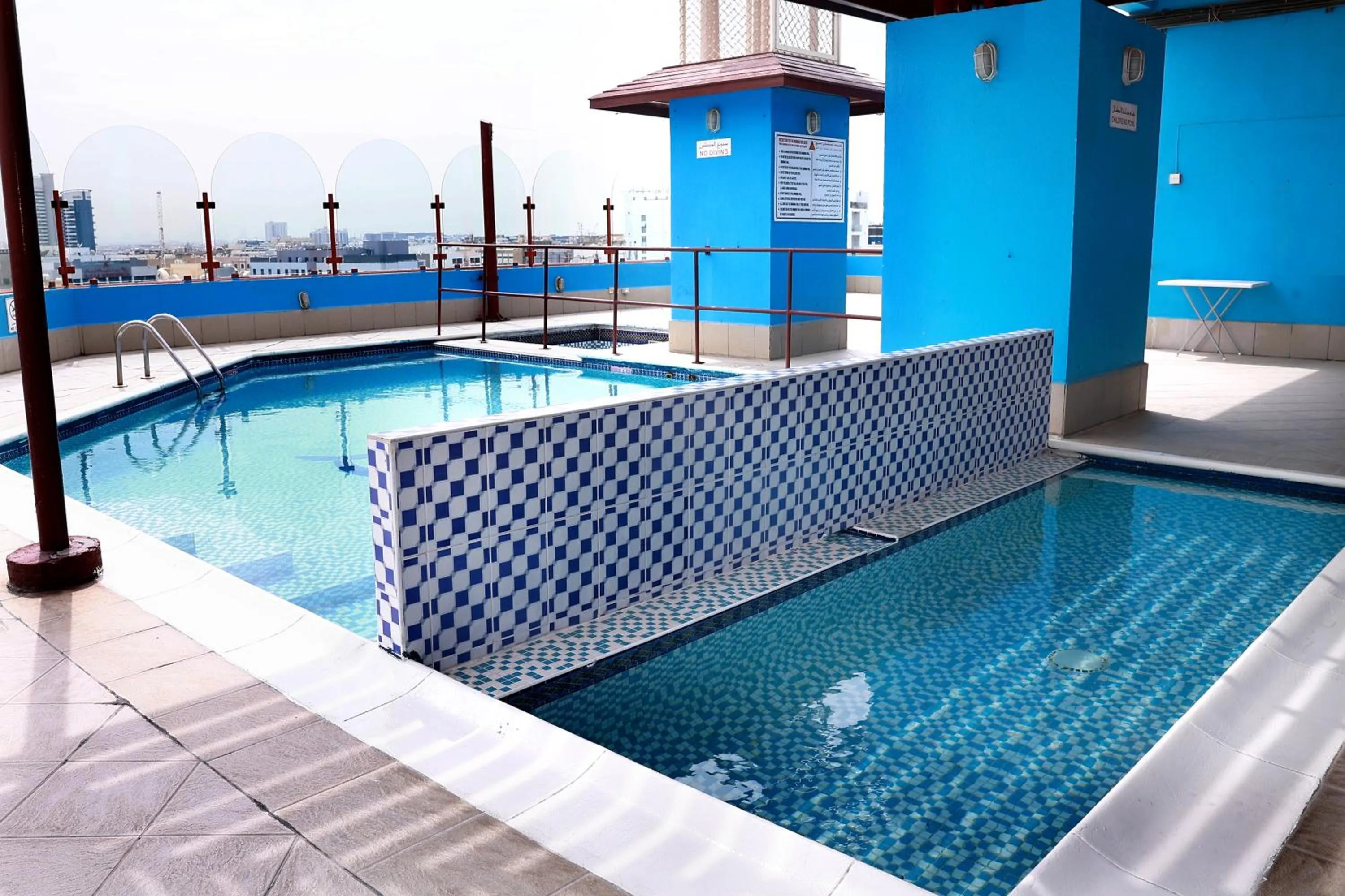 Swimming pool in Dolphin Hotel Apartments