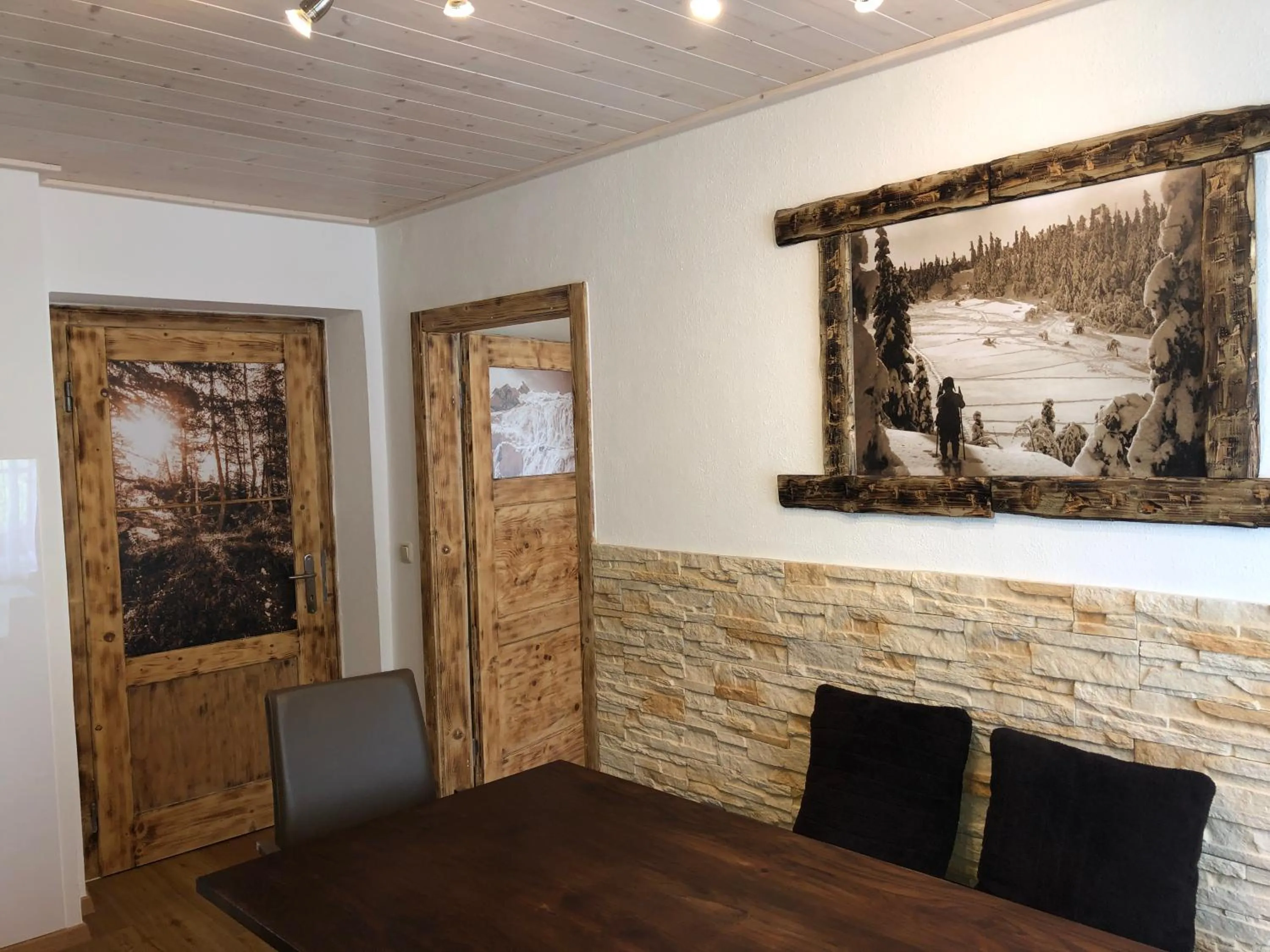Dining area in Familienappartements Eder - Free entry to Tauern SPA Kaprun included