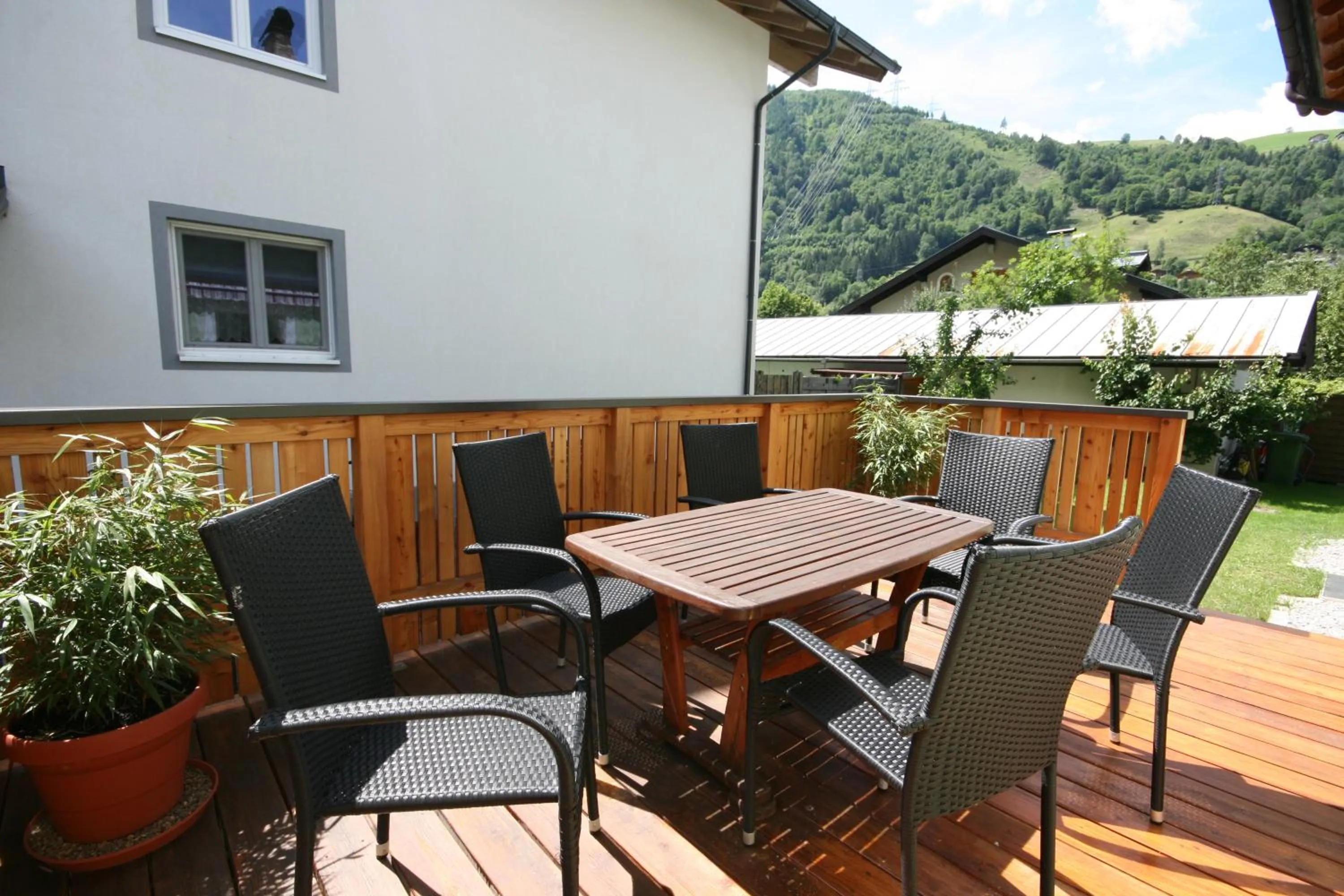 Balcony/Terrace in Familienappartements Eder - Free entry to Tauern SPA Kaprun included