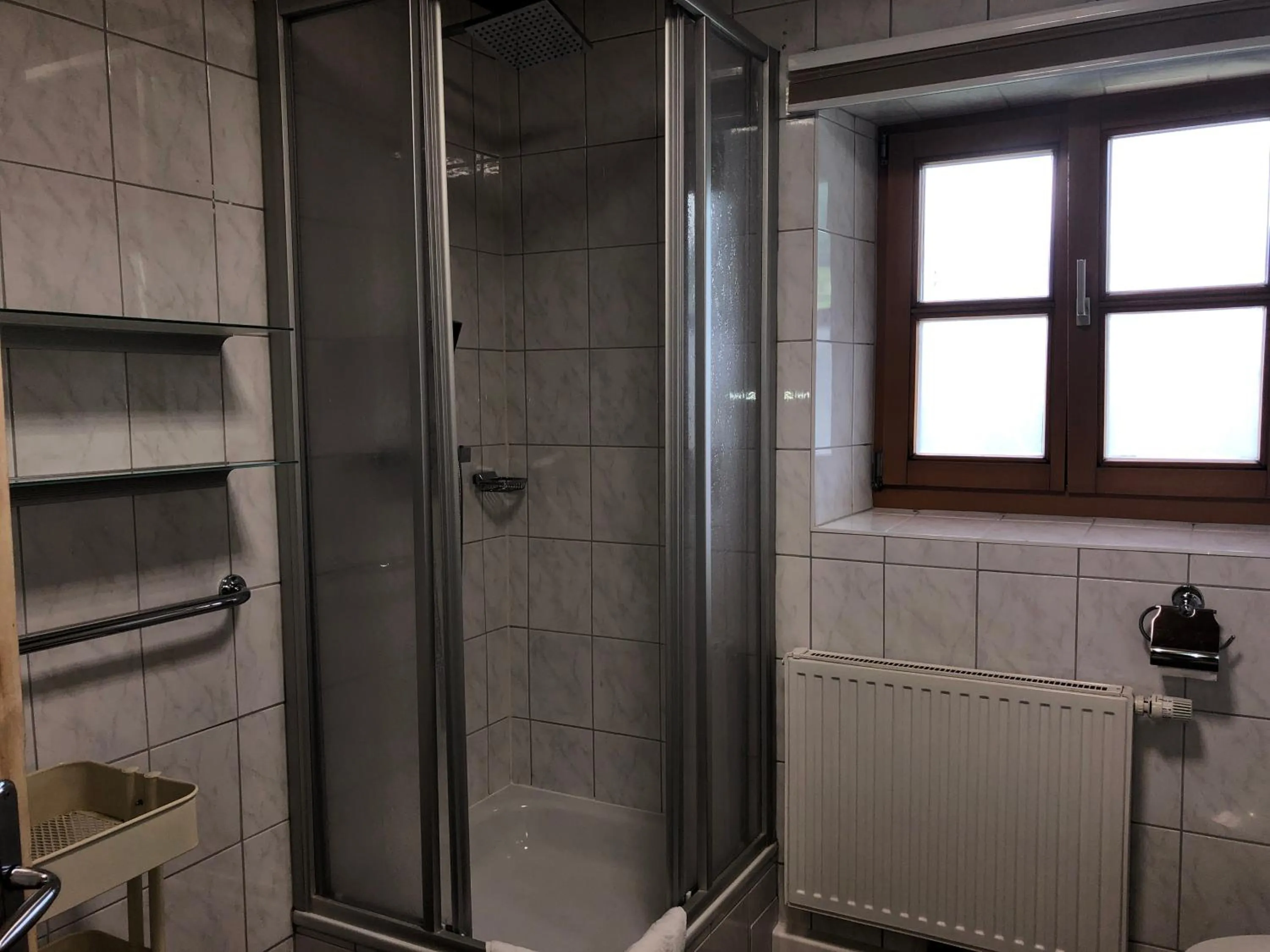 Bathroom in Familienappartements Eder - Free entry to Tauern SPA Kaprun included