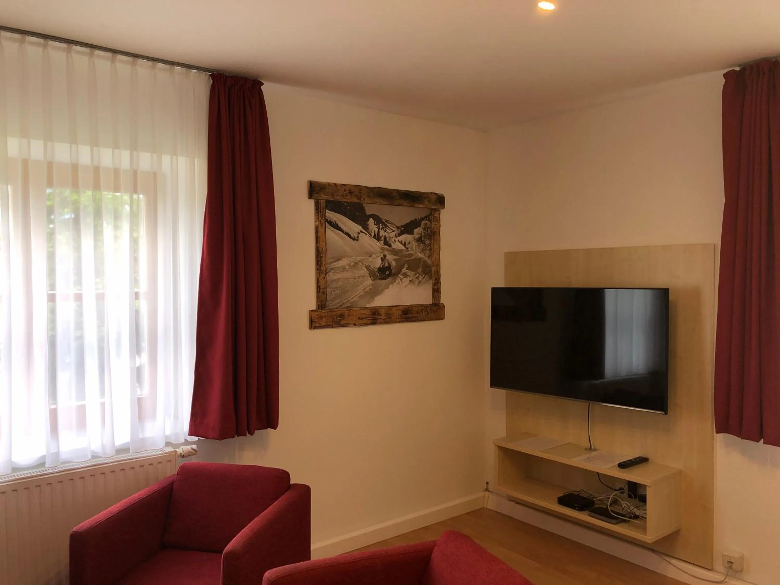 Living room in Familienappartements Eder - Free entry to Tauern SPA Kaprun included