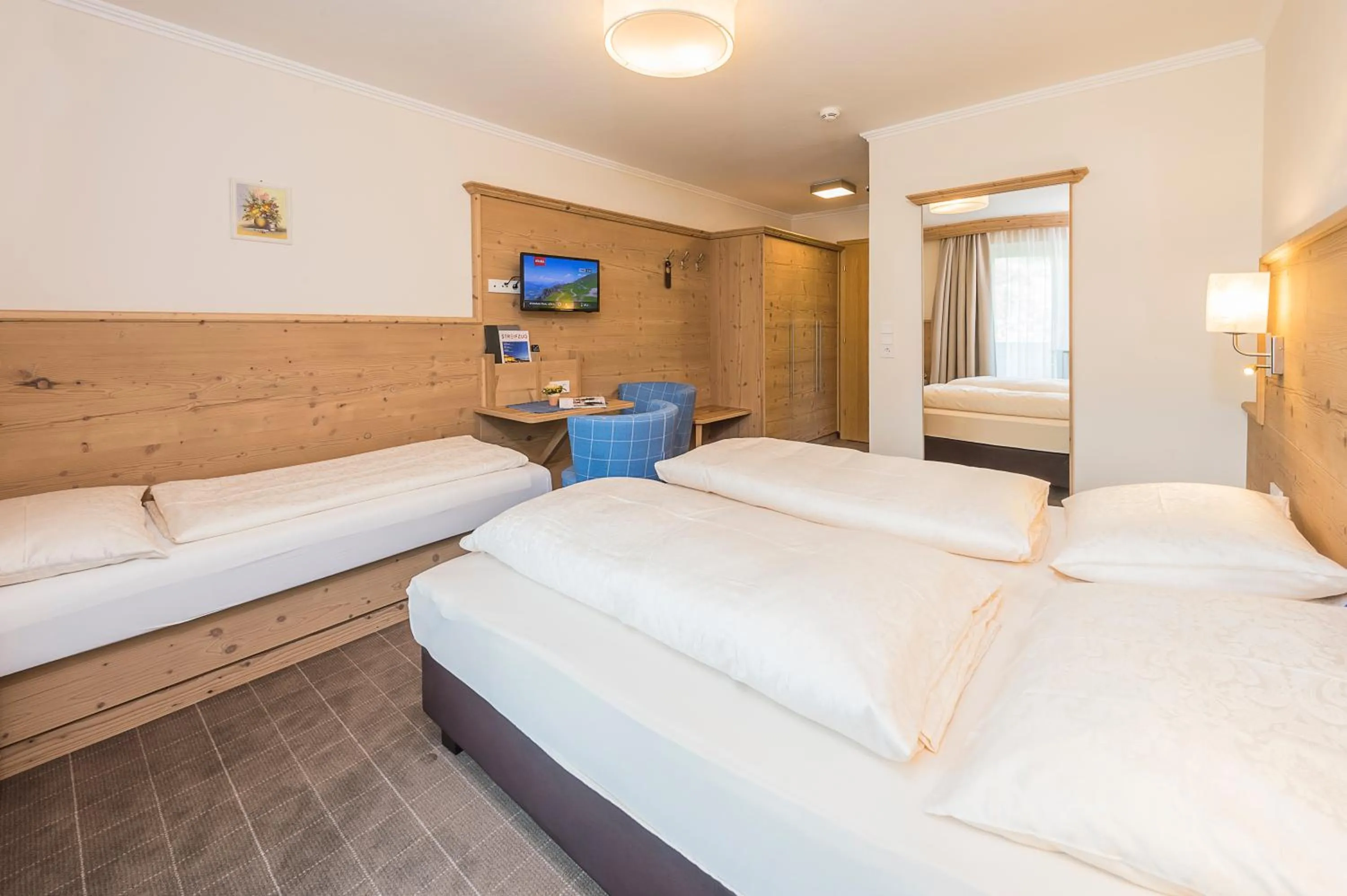 Bed in Hotel Garni Entstrasser