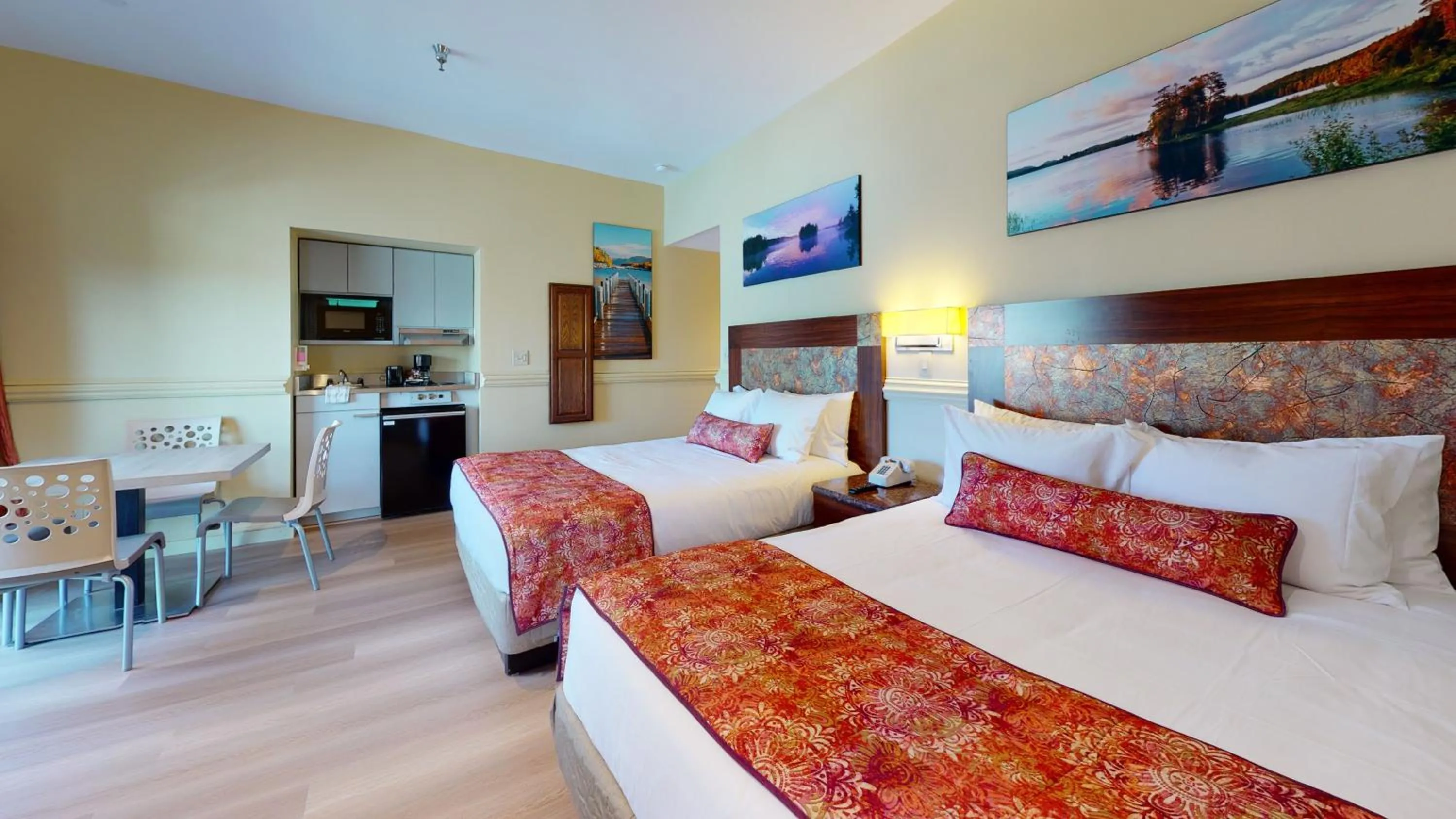 Bedroom, Bed in Surfside On The Lake