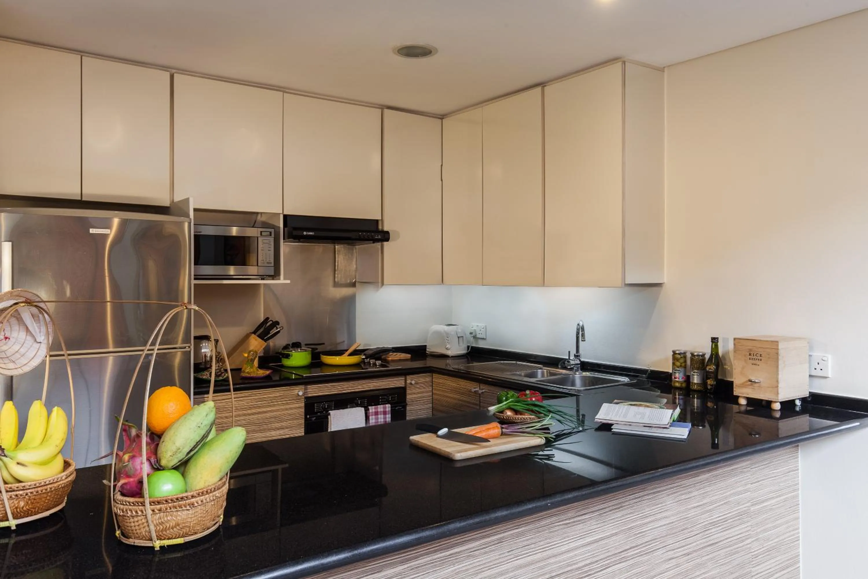 Kitchen or kitchenette in Somerset Chancellor Court Ho Chi Minh City